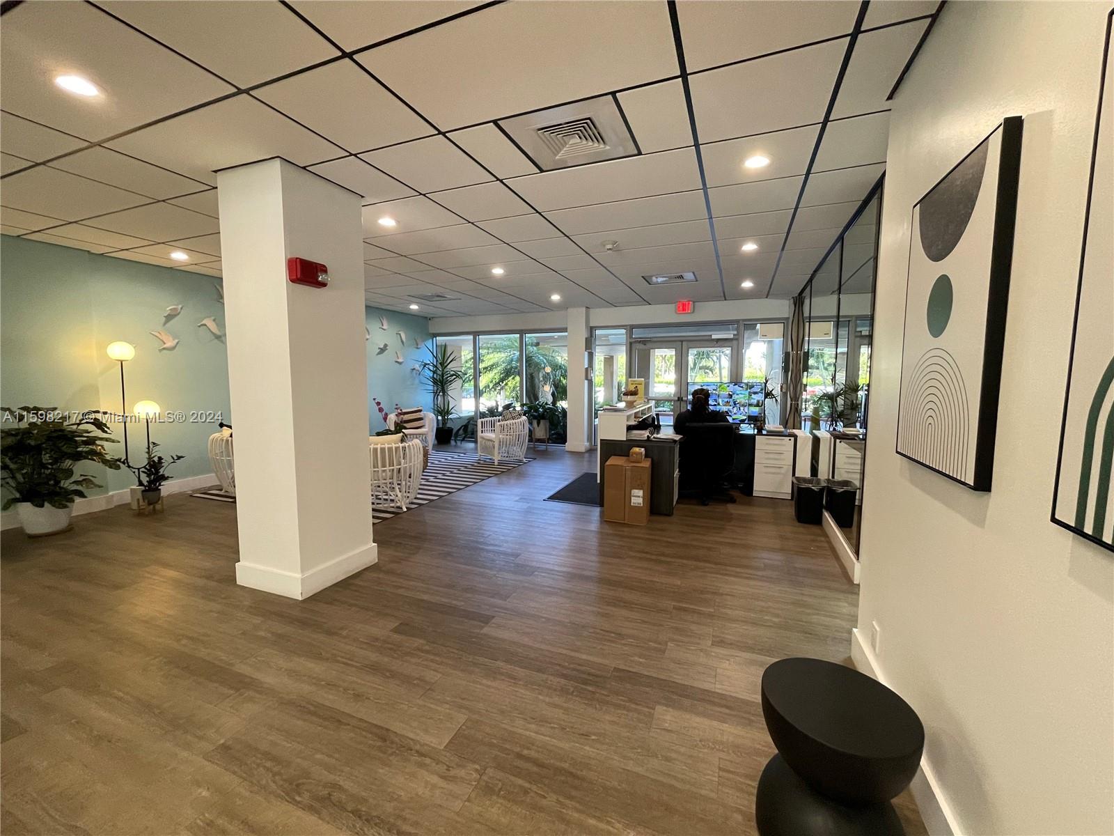 CLIPPER CONDO NO 1 - Residential