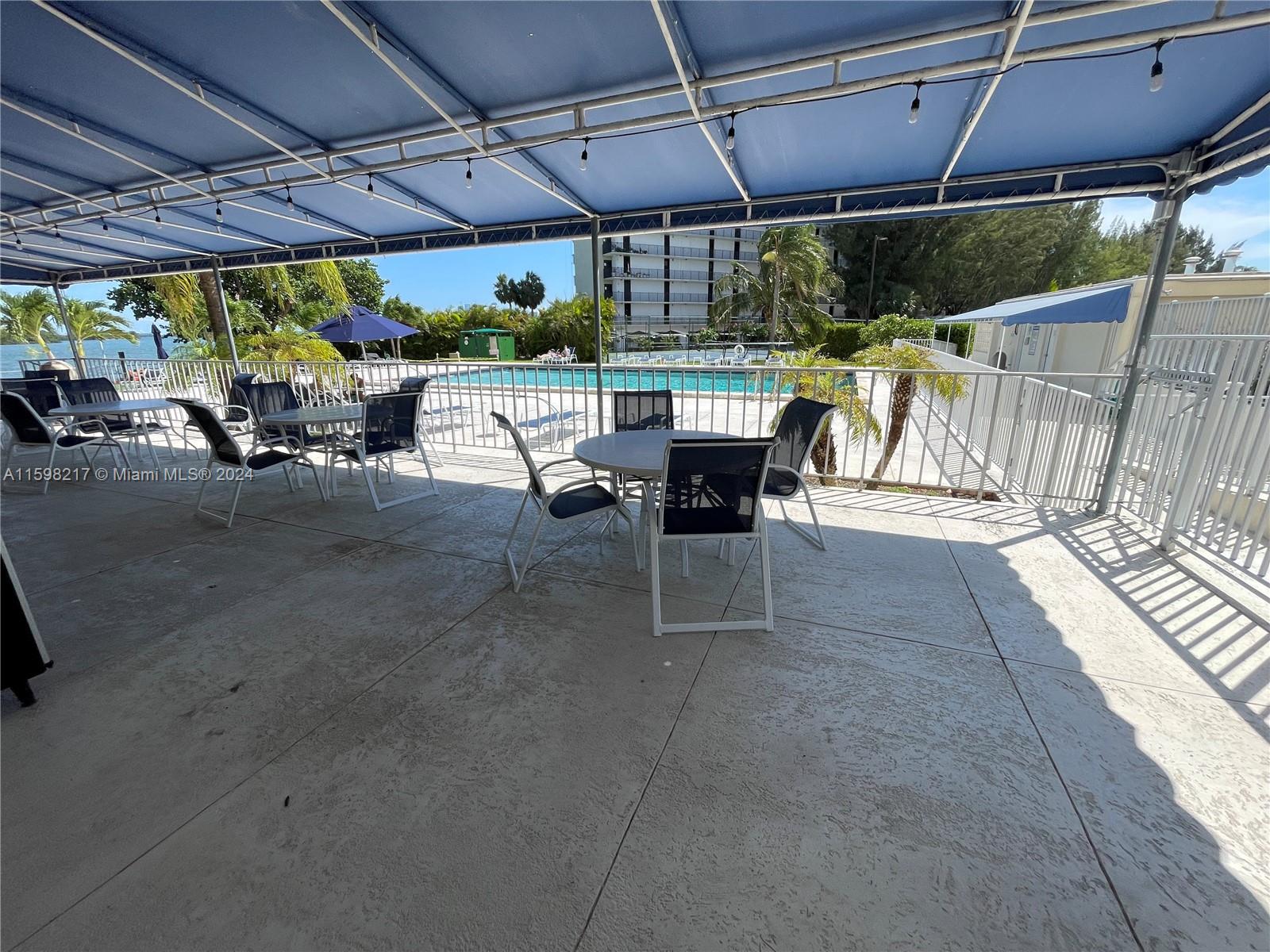 CLIPPER CONDO NO 1 - Residential