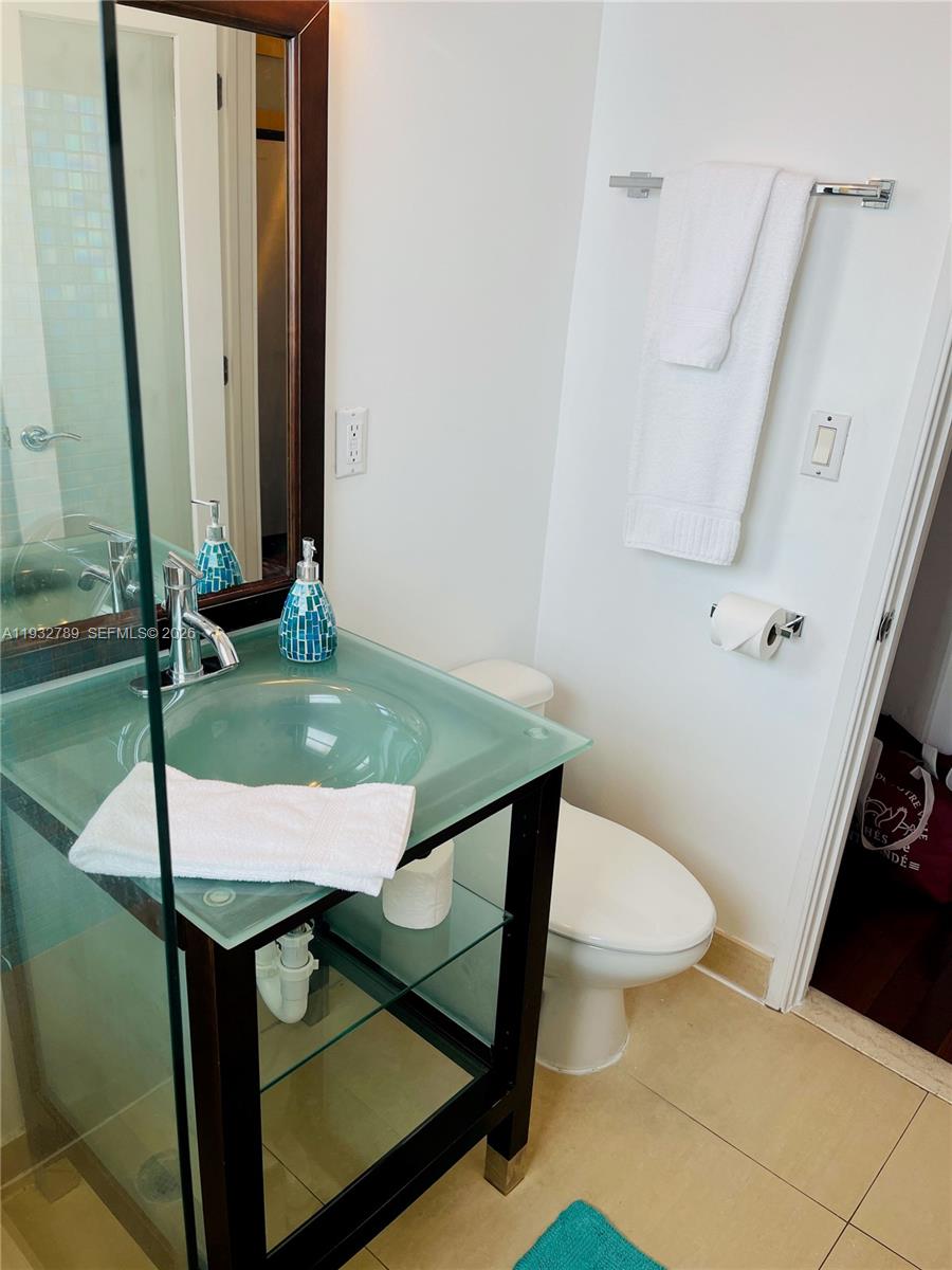 RETREAT CONDO - Residential
