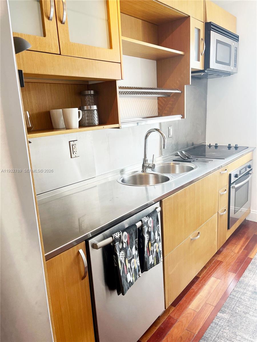RETREAT CONDO - Residential