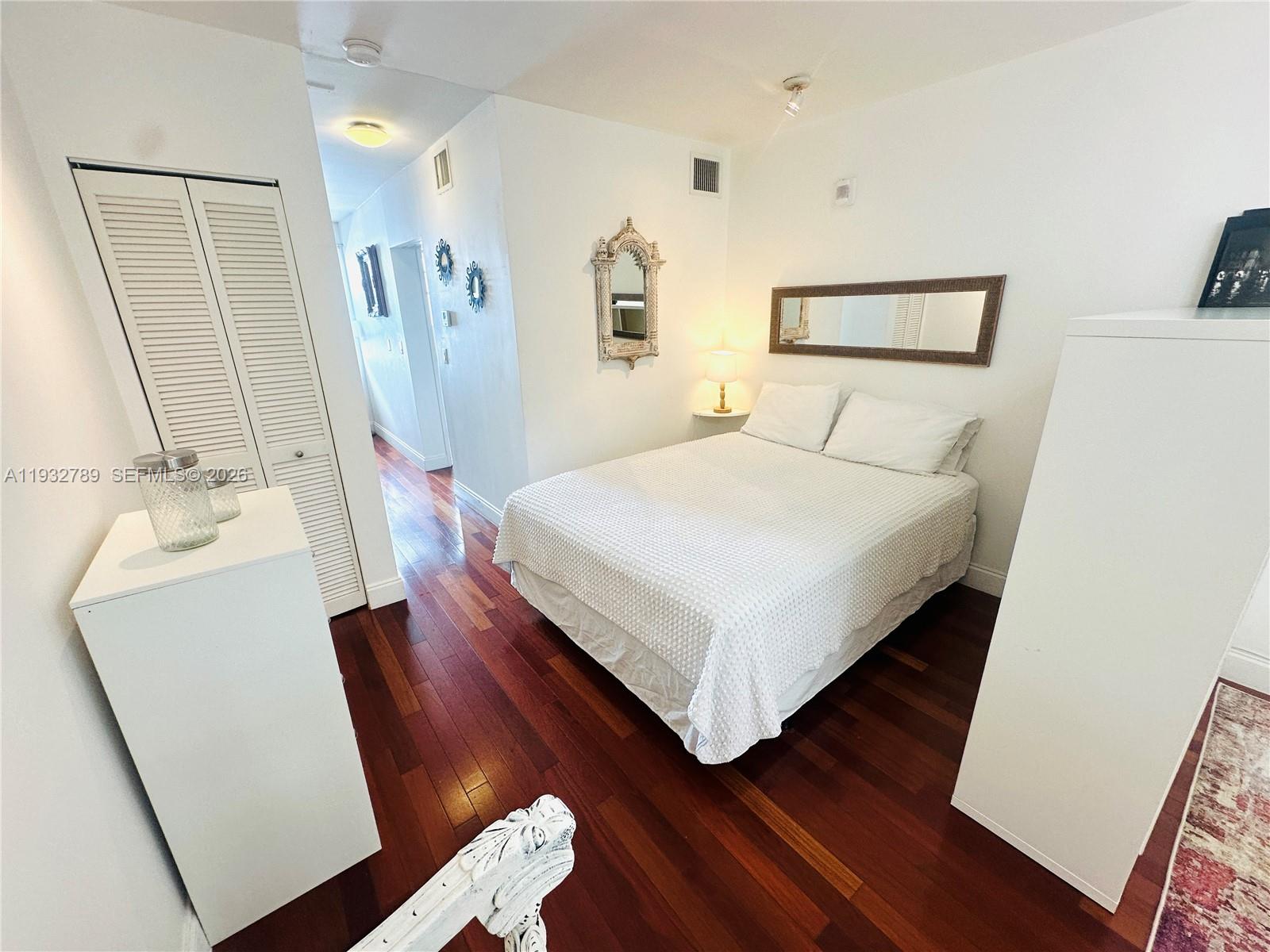 RETREAT CONDO - Residential