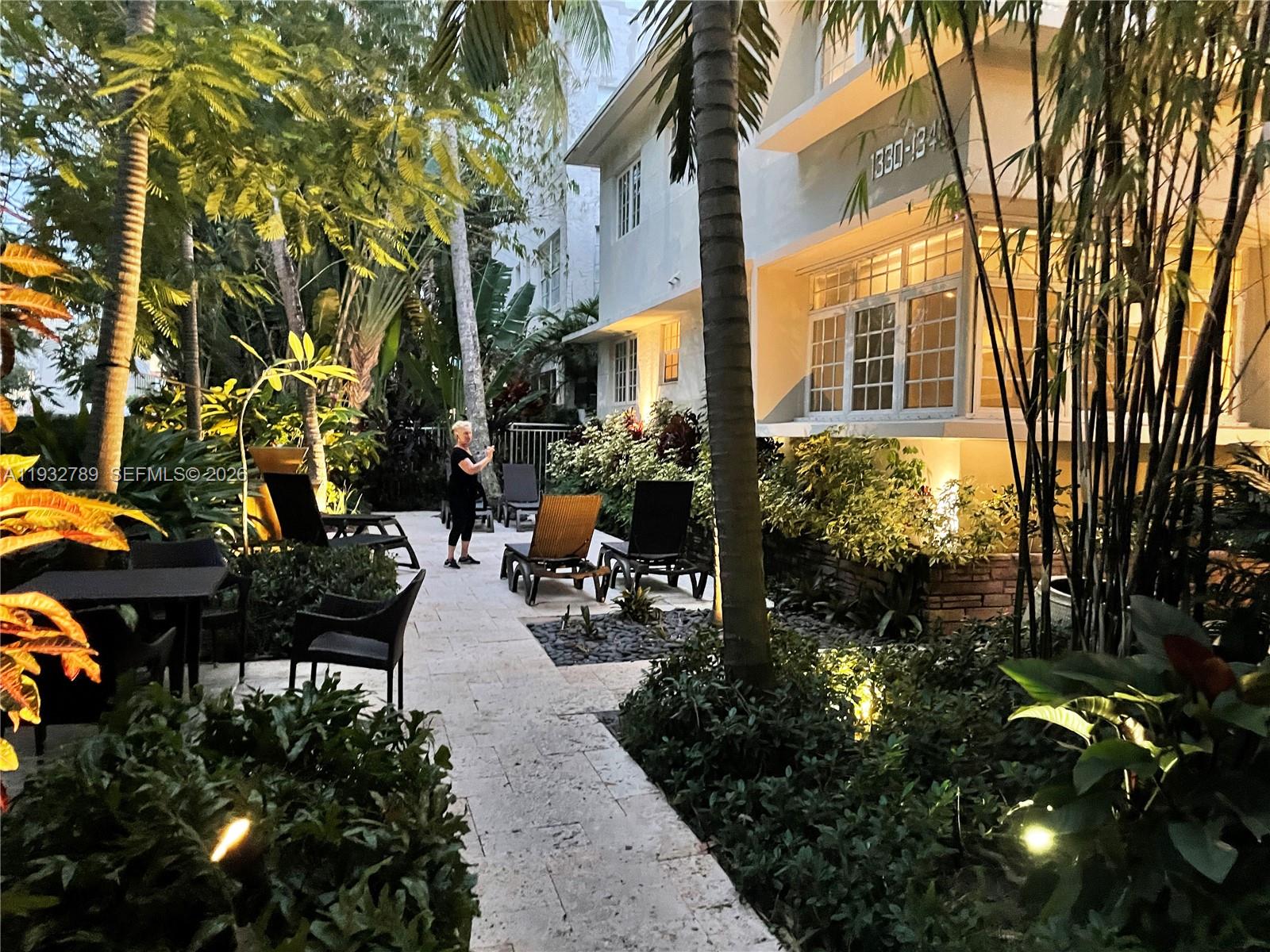 RETREAT CONDO - Residential