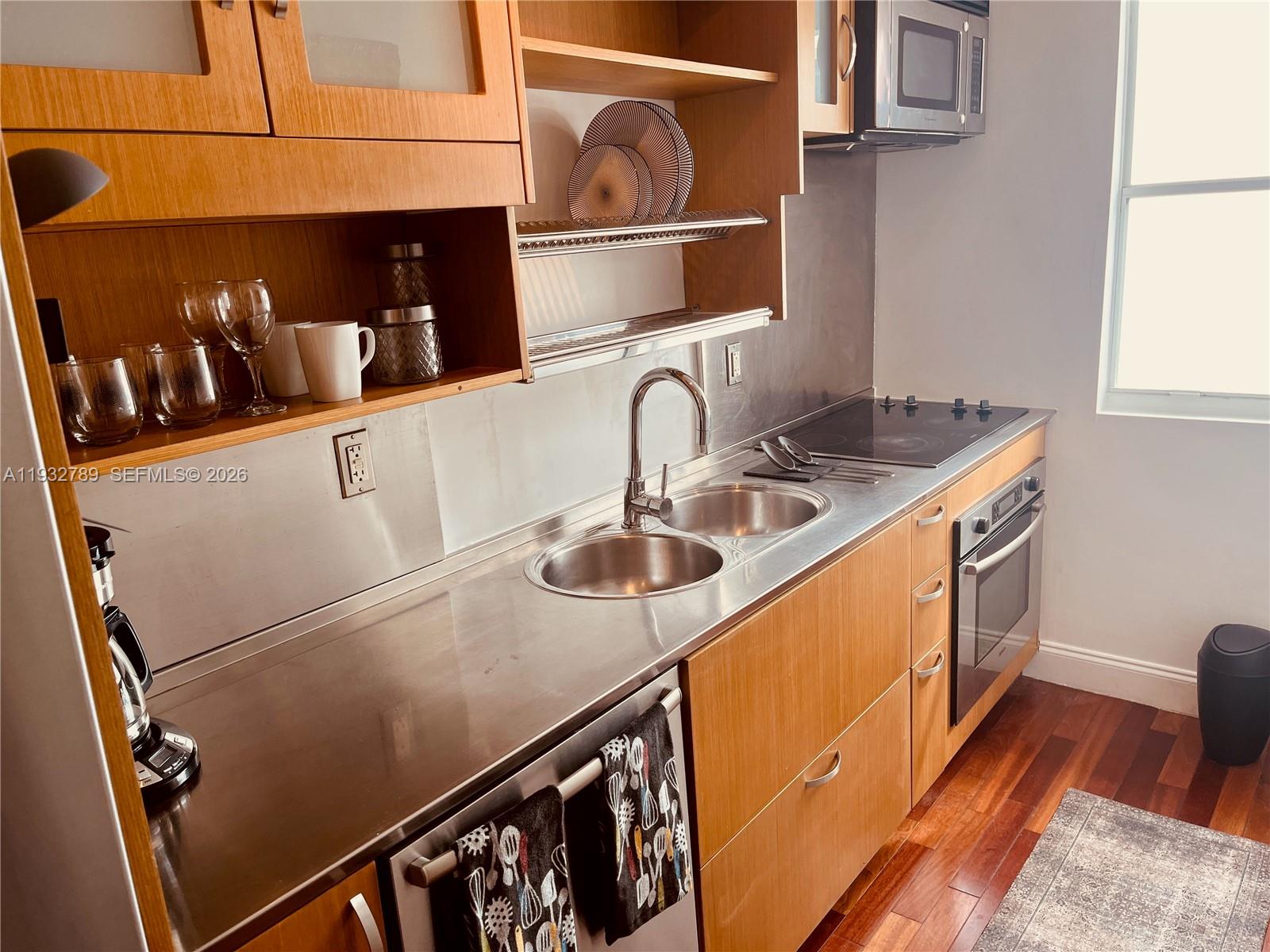 RETREAT CONDO - Residential