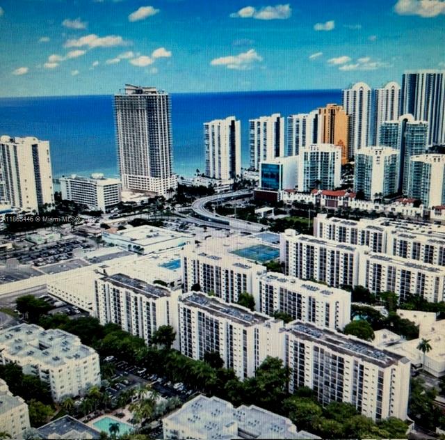 PLAZA OF AMERICAS CONDO P - Residential Lease