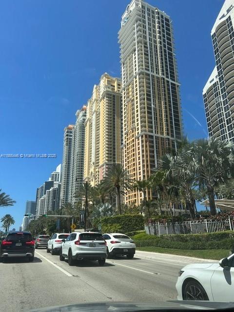 PLAZA OF AMERICAS CONDO P - Residential Lease