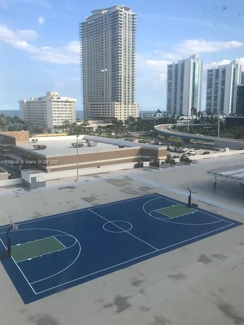 PLAZA OF AMERICAS CONDO P - Residential Lease