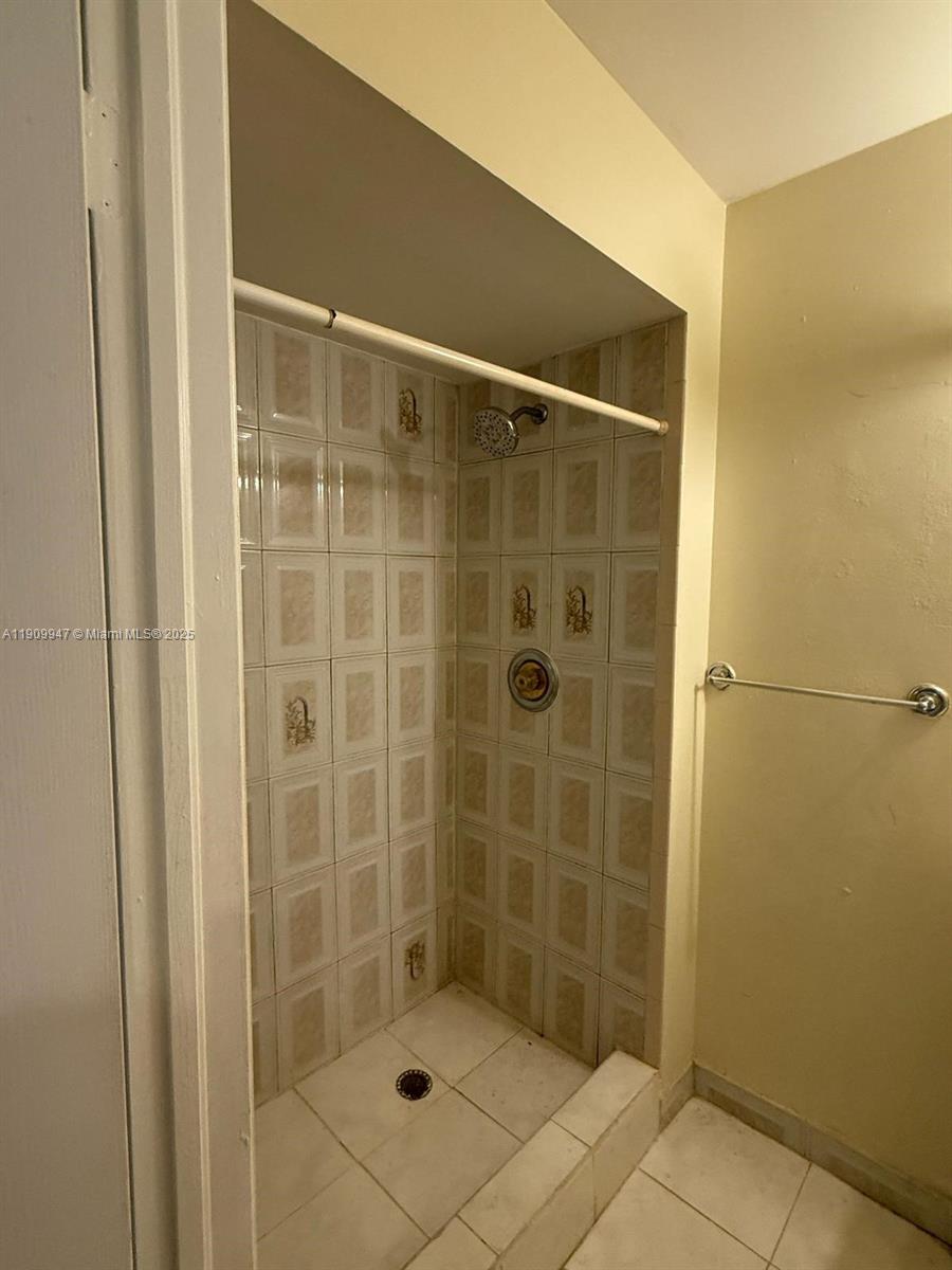 MONTEREY VILLAGE-TWO COND - Residential