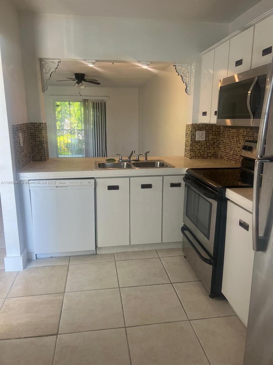 MONTEREY VILLAGE-TWO COND - Residential