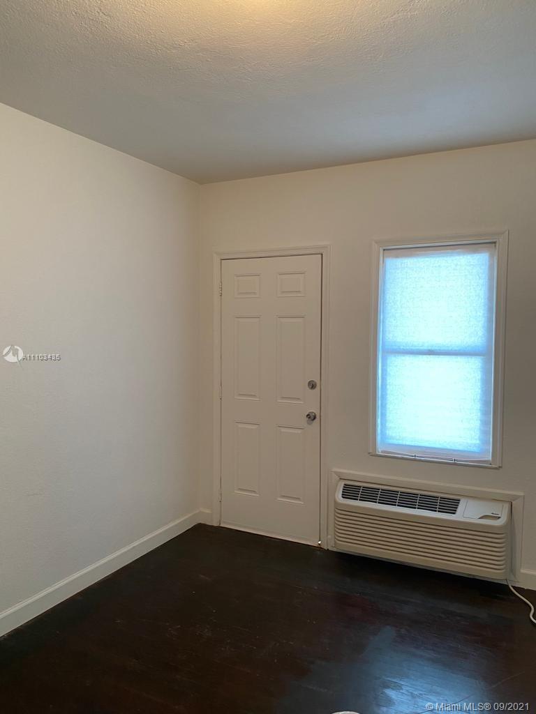 POINCIANA BEACH CONDO - Residential Lease