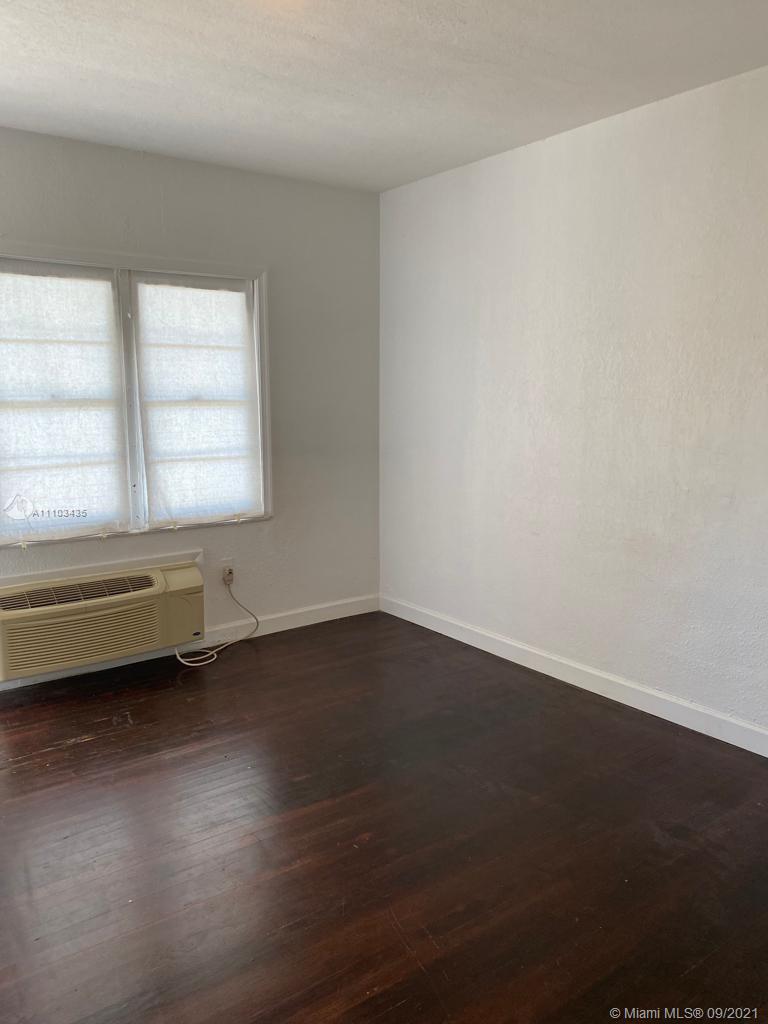 POINCIANA BEACH CONDO - Residential Lease