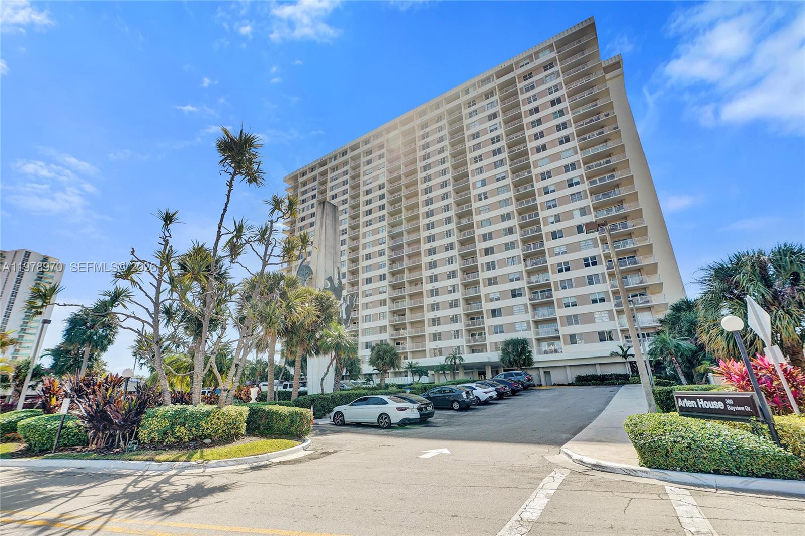 ARLEN HOUSE CONDO - Residential