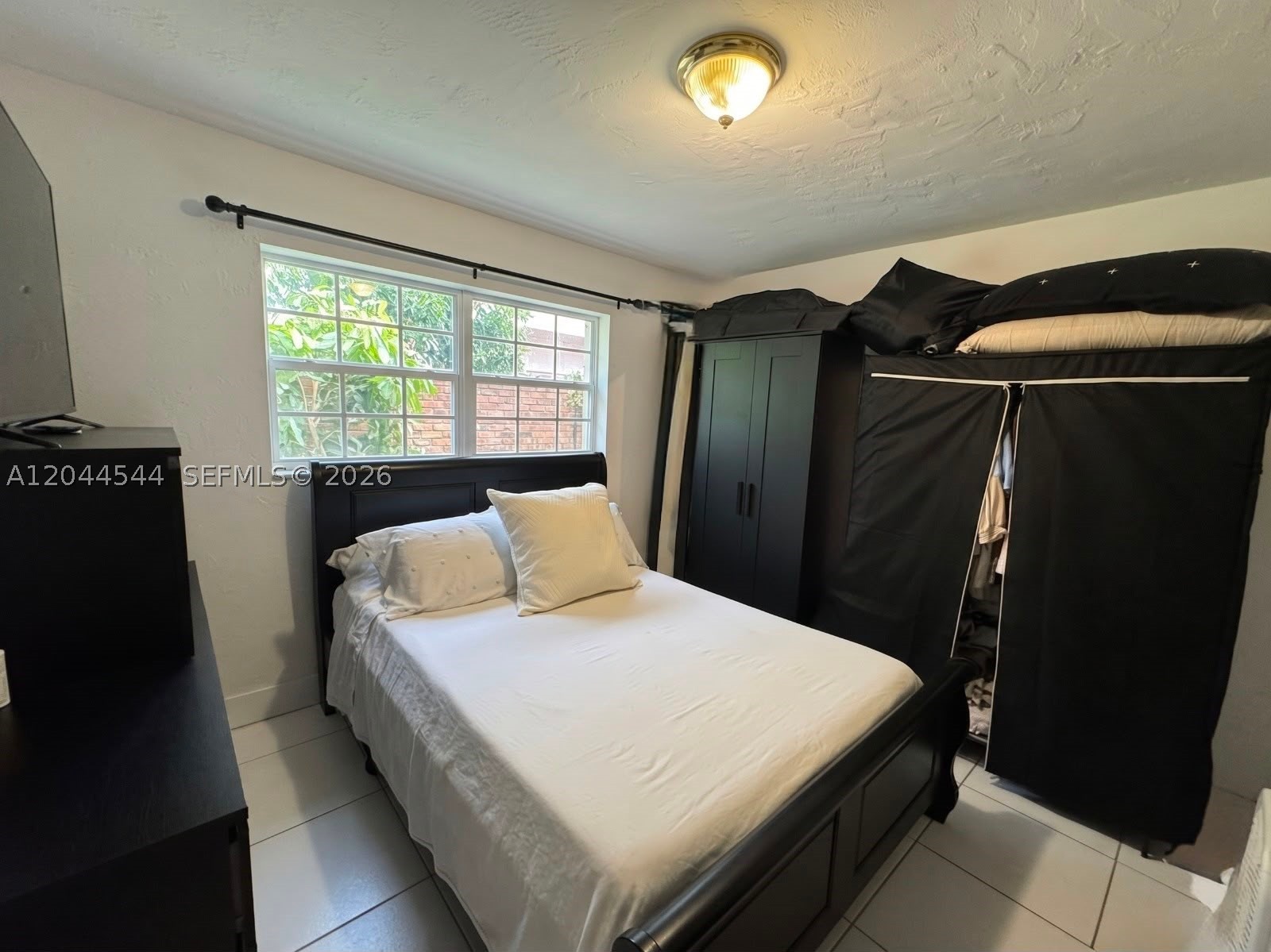 HIALEAH 54TH STREET ADDN - Residential Lease