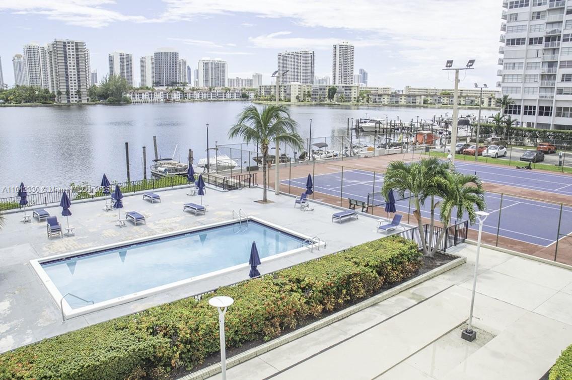 COMMODORE PLAZA CONDO - Residential