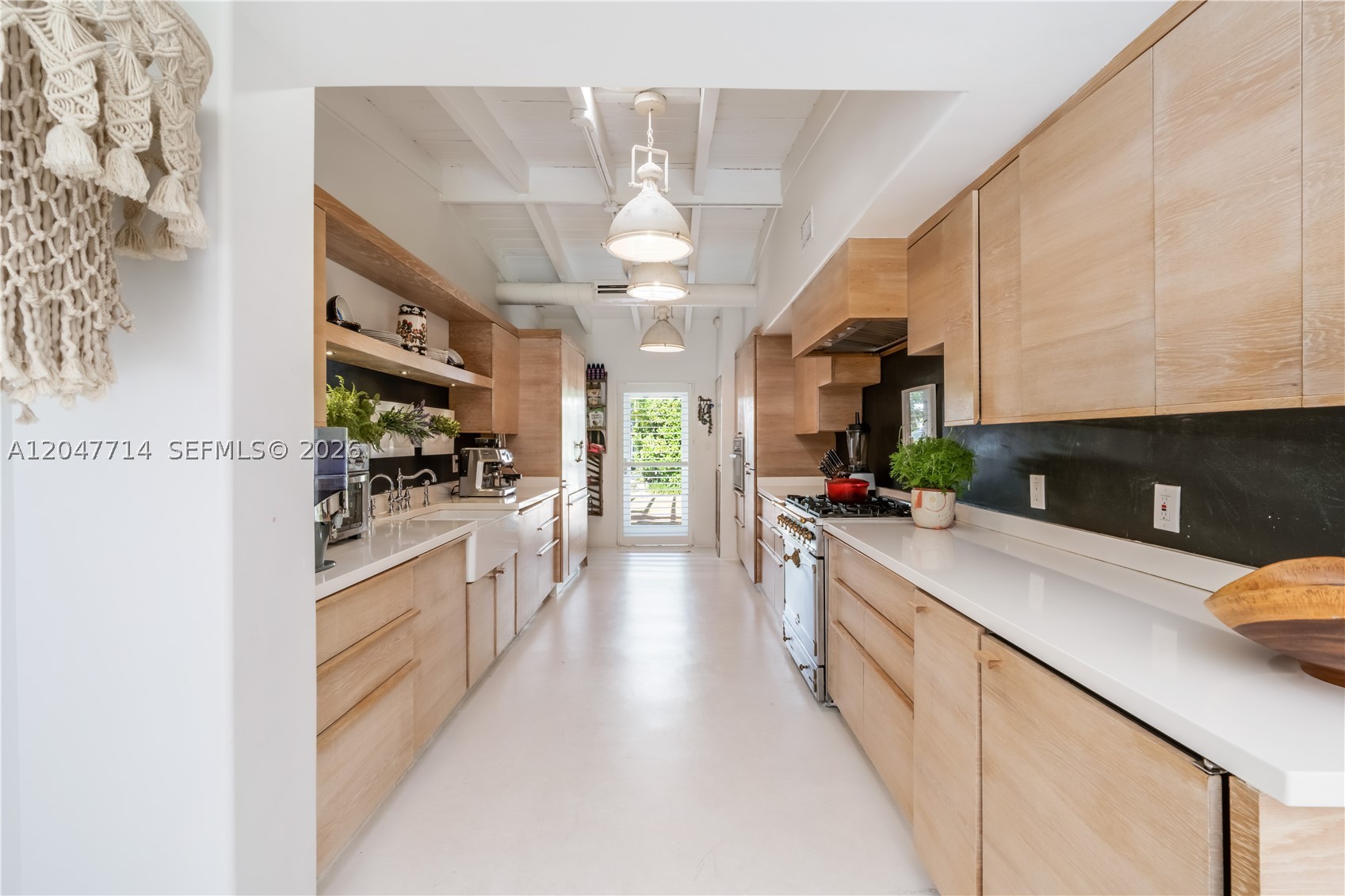 HOLIDAY COLONY - Residential