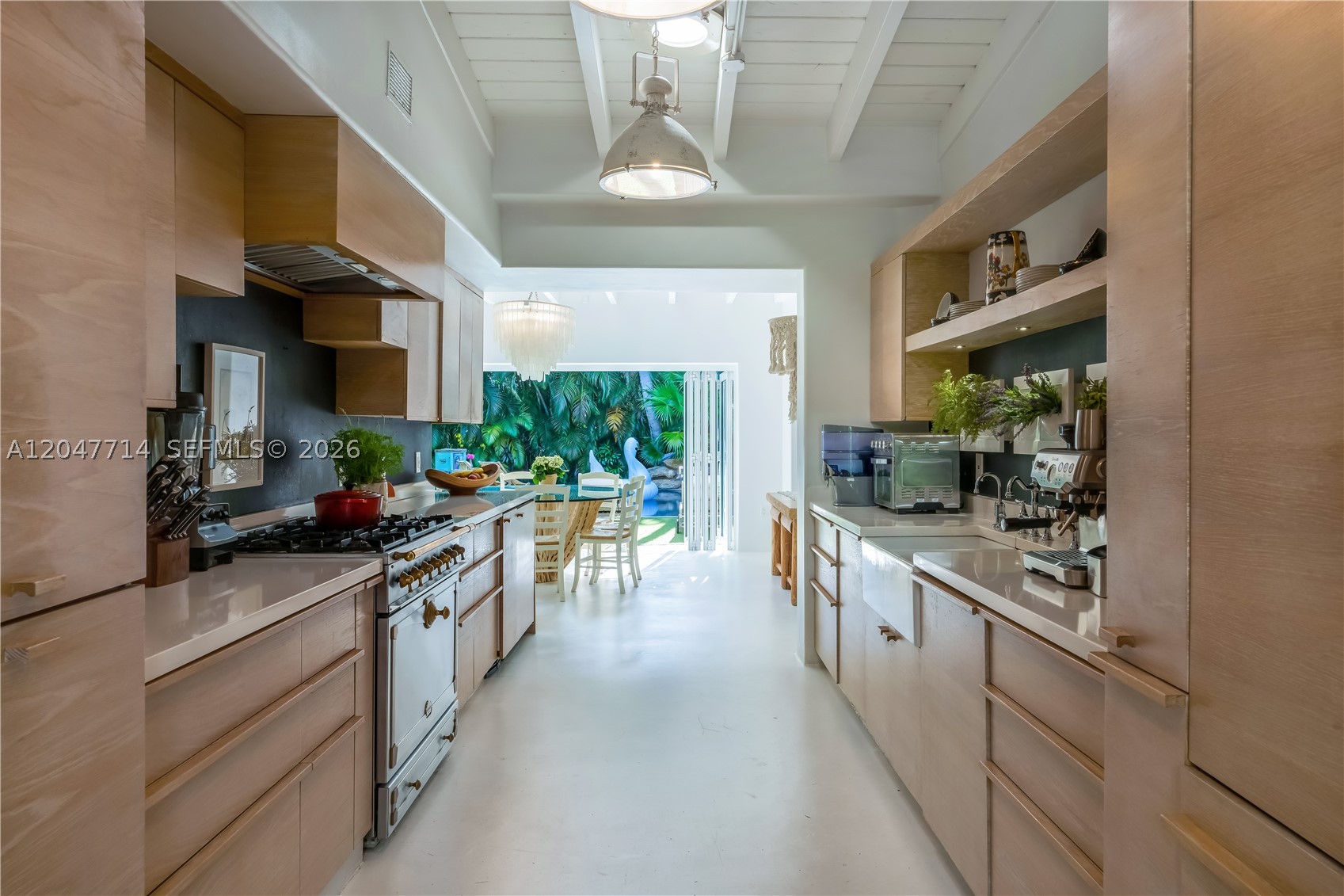 HOLIDAY COLONY - Residential