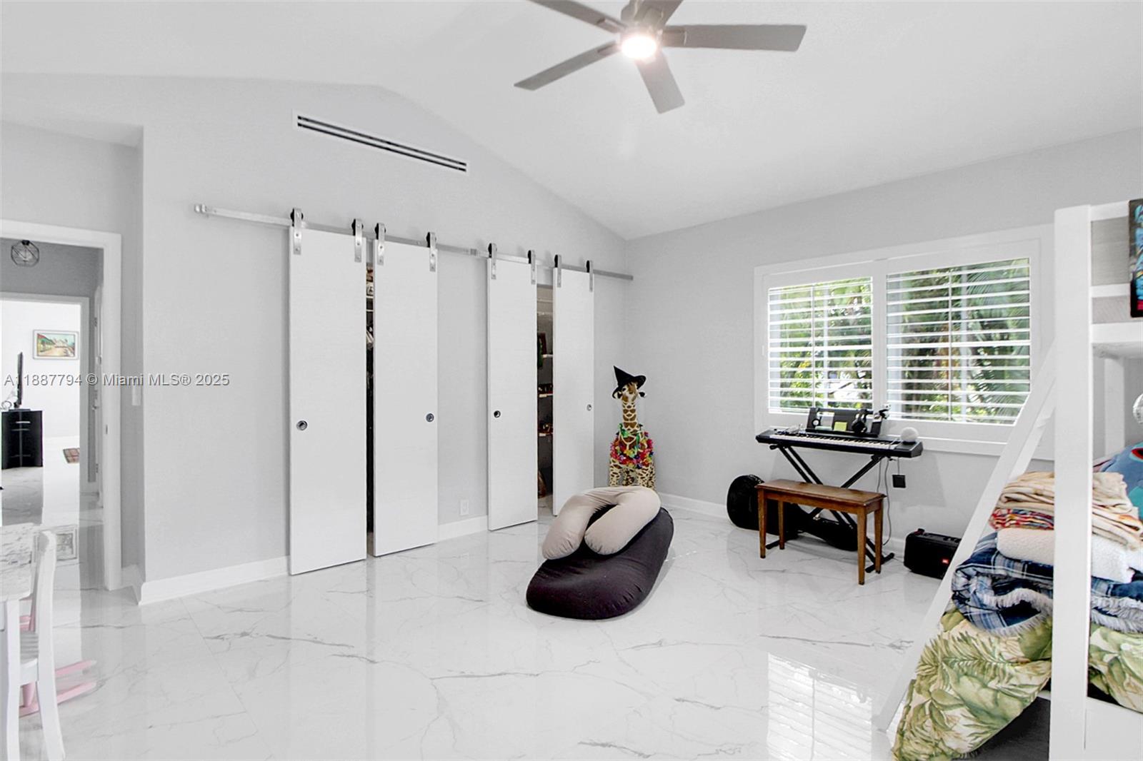 TAMIAMI PLACE PLAN NO 3 - Residential