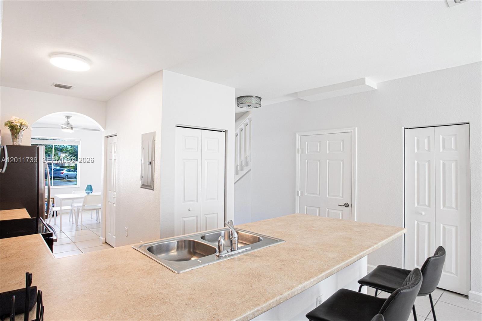 FIJI CONDO NO 1 - Residential