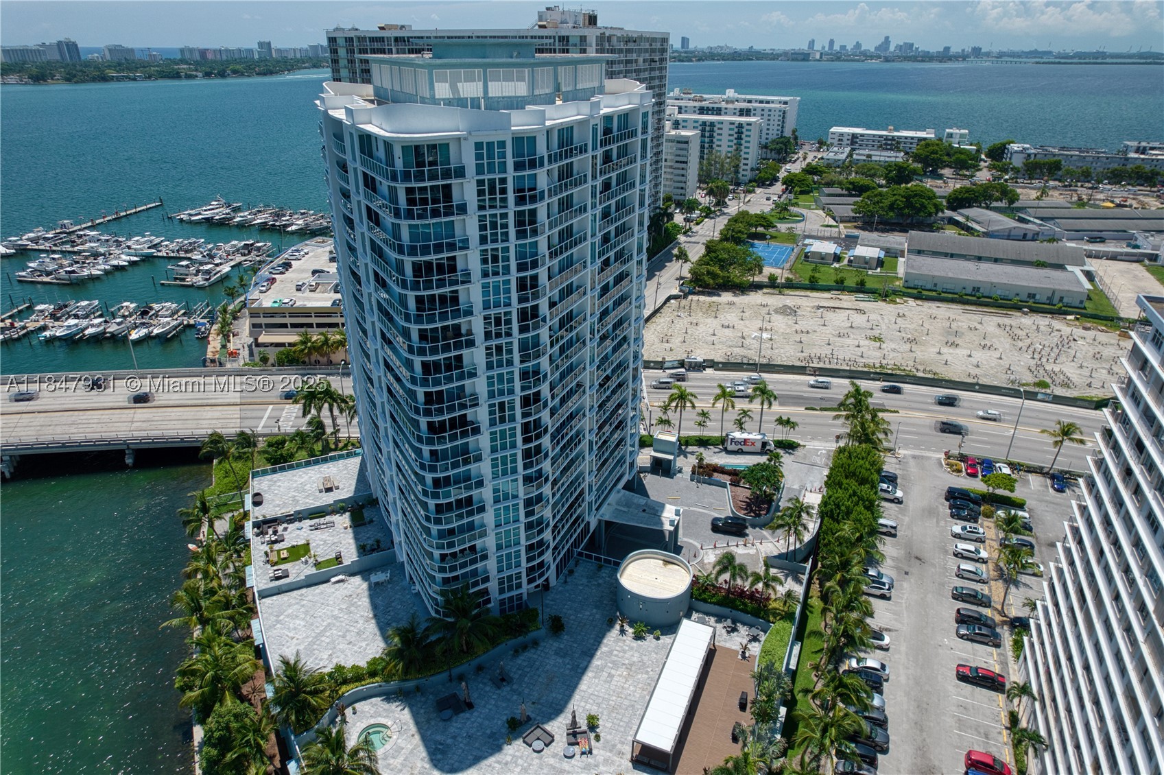THE BRIDGEWATER CONDO - Residential