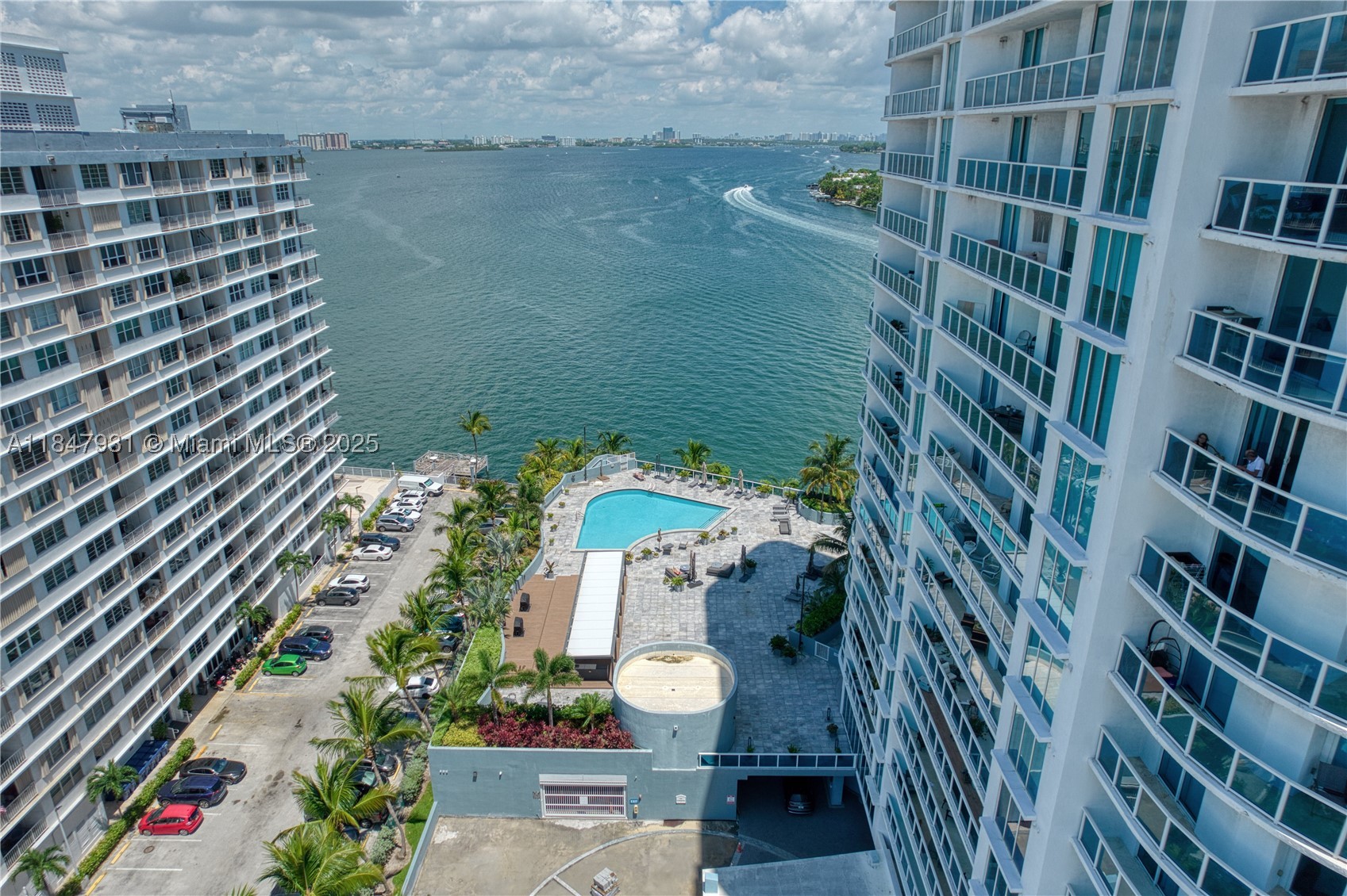 THE BRIDGEWATER CONDO - Residential