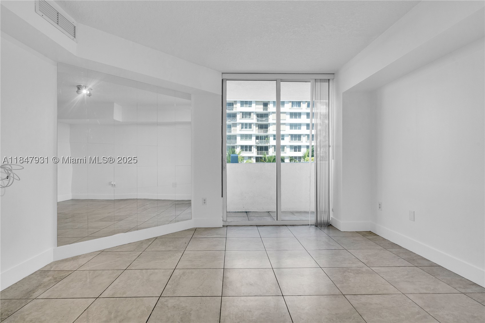 THE BRIDGEWATER CONDO - Residential