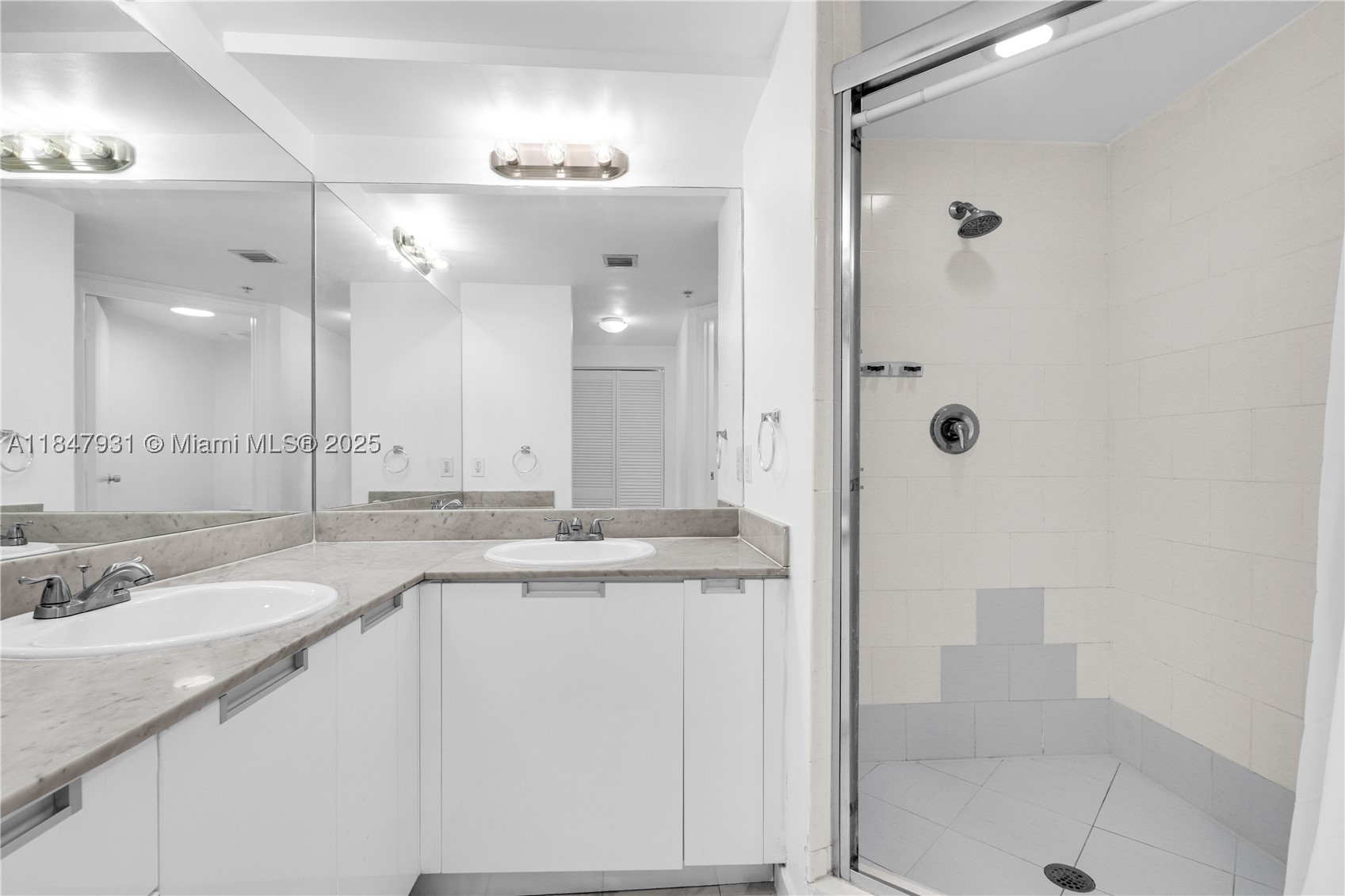 THE BRIDGEWATER CONDO - Residential