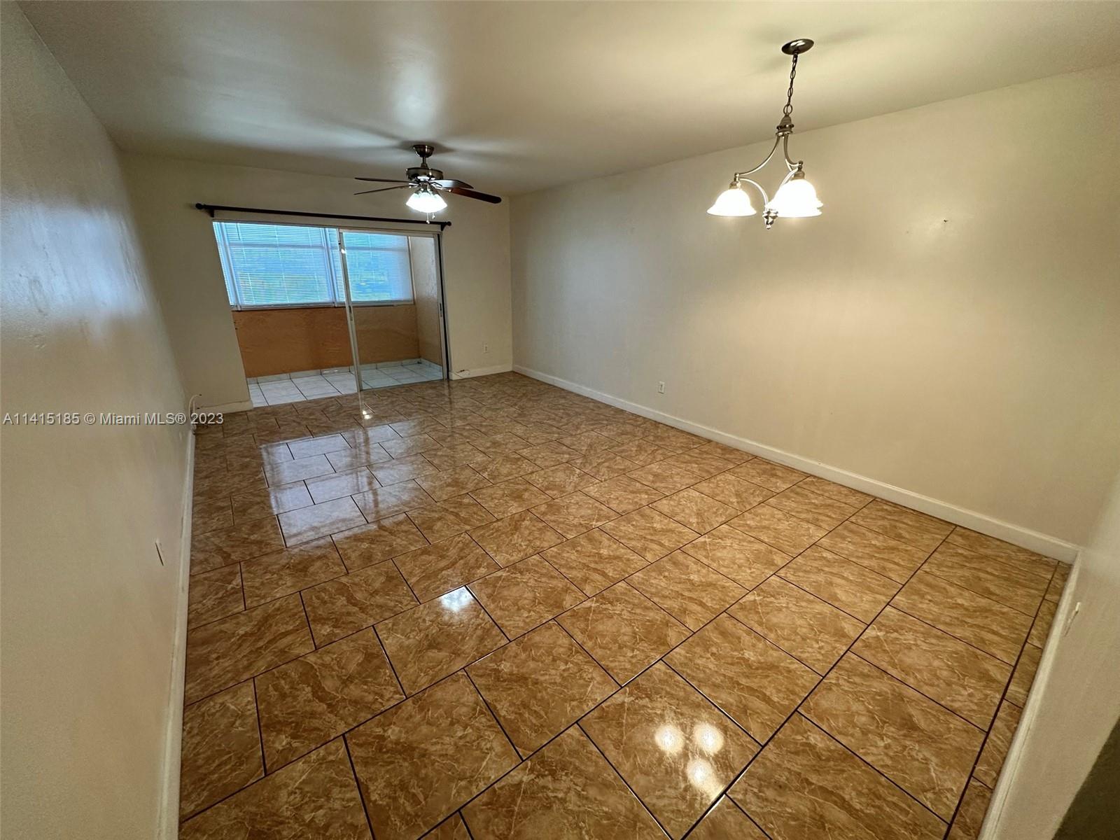 PALMETTO GARDENS NORTH CO - Residential Lease