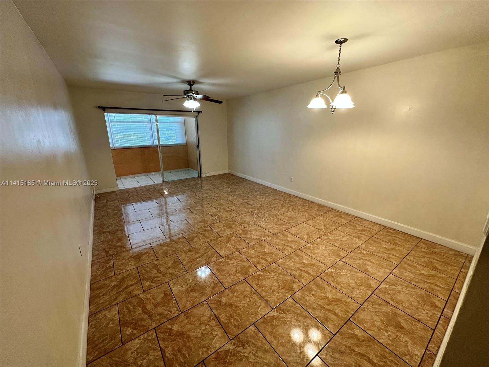 PALMETTO GARDENS NORTH CO - Residential Lease