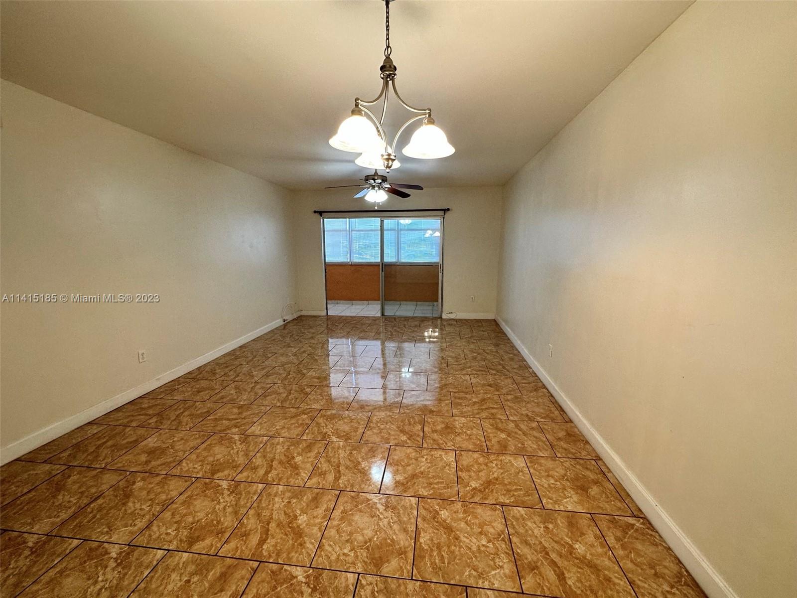 PALMETTO GARDENS NORTH CO - Residential Lease