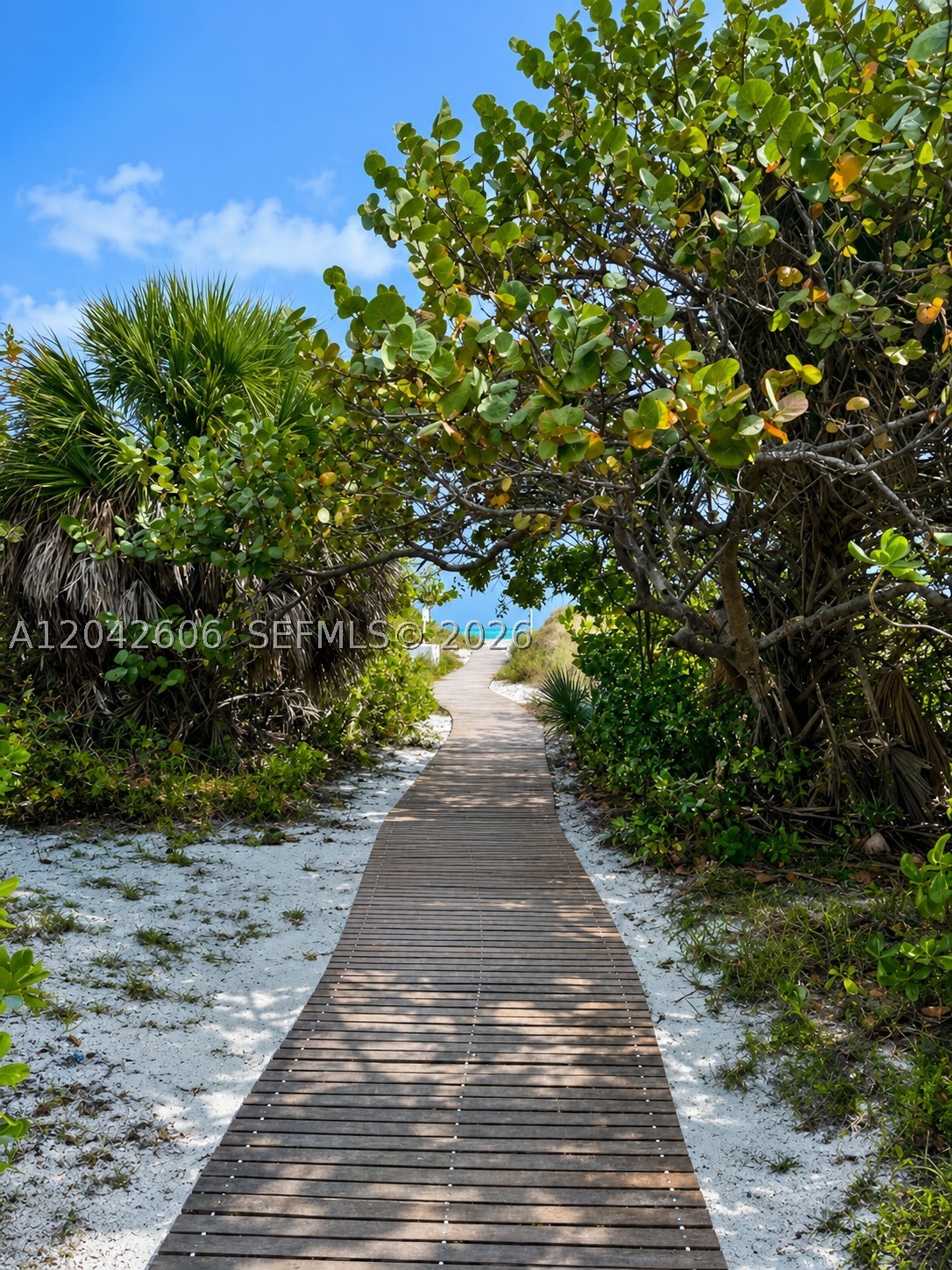 KEY BISCAYNE COMMODORE CL - Residential