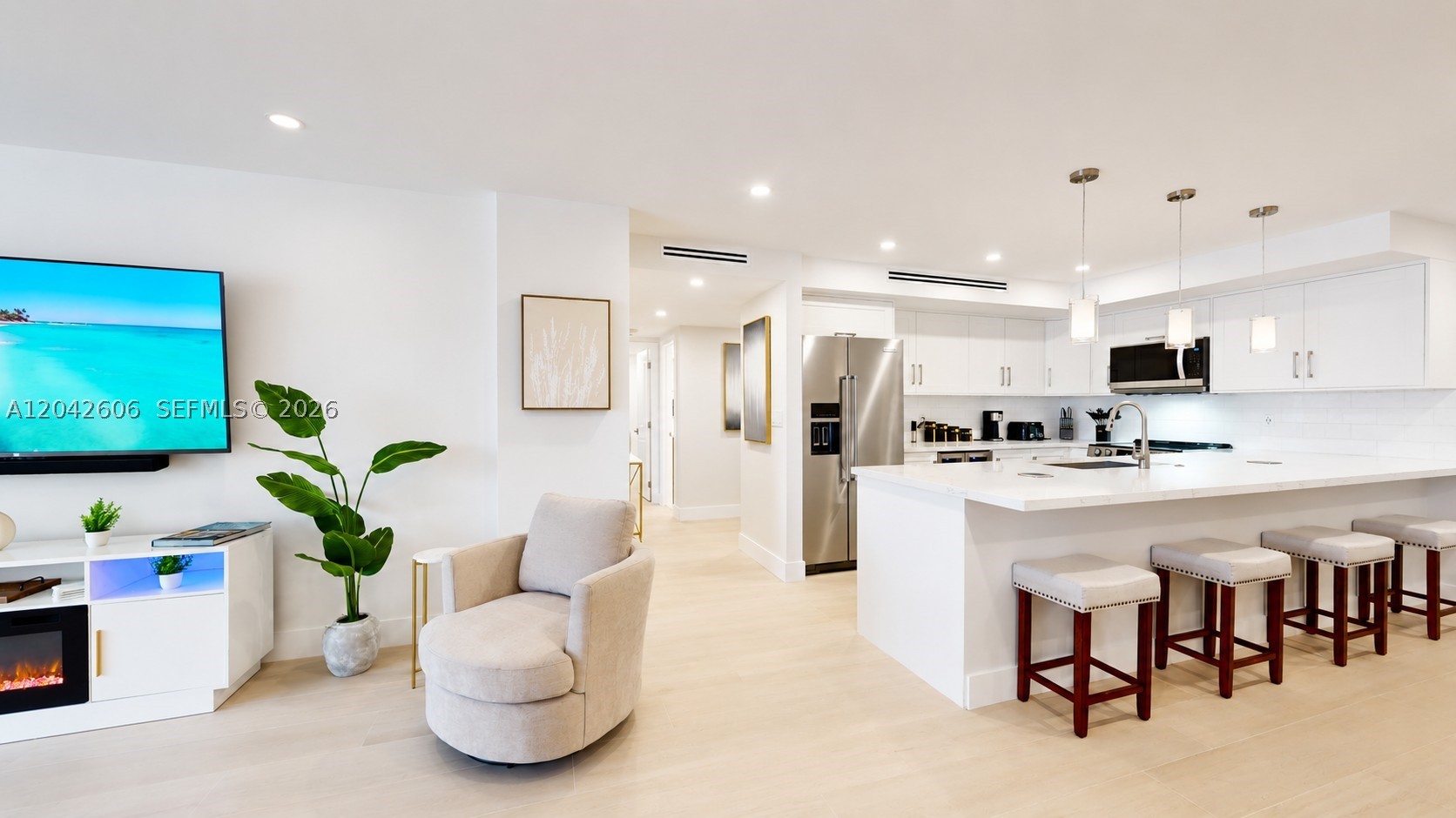 KEY BISCAYNE COMMODORE CL - Residential