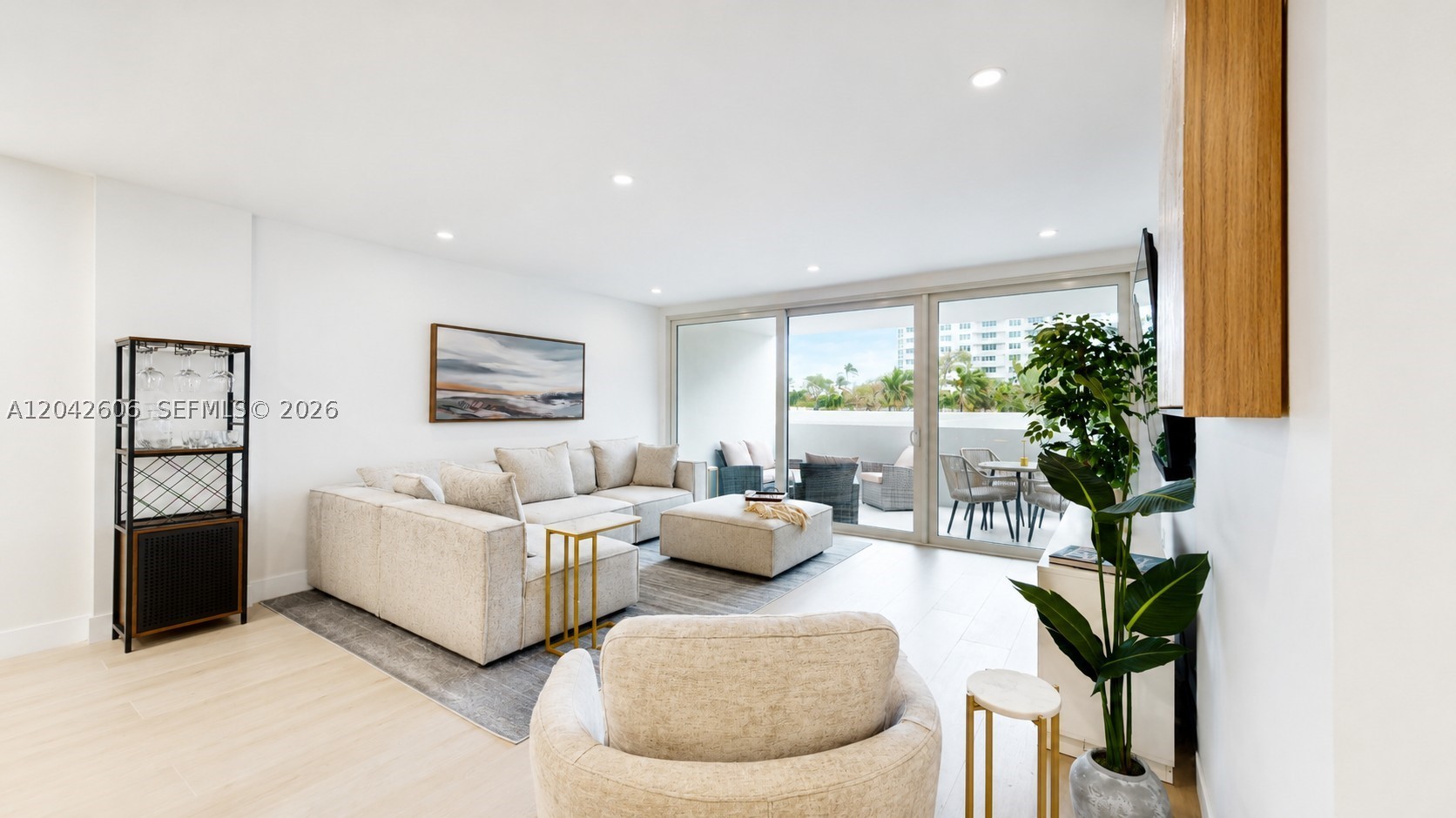 KEY BISCAYNE COMMODORE CL - Residential