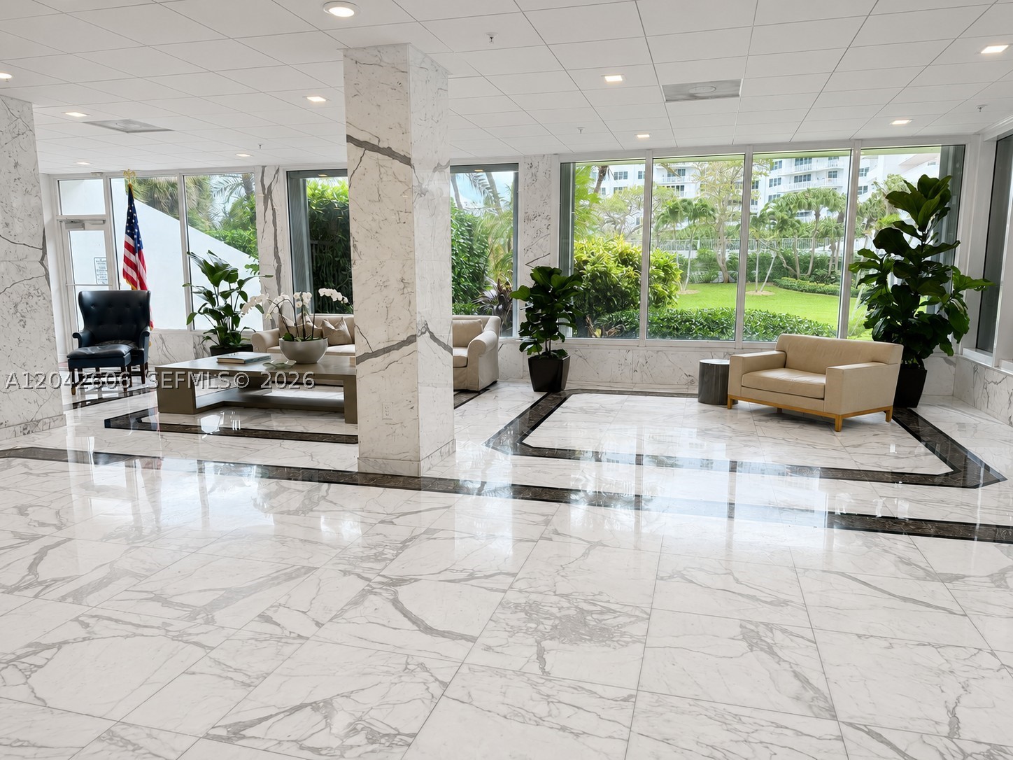 KEY BISCAYNE COMMODORE CL - Residential