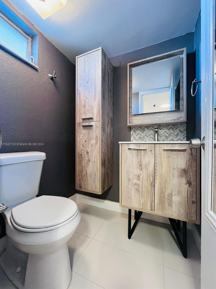 BYRON GARDENS CONDO - Residential Lease