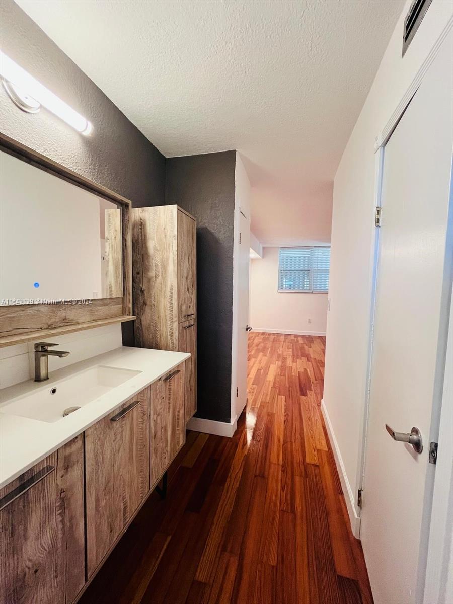BYRON GARDENS CONDO - Residential Lease
