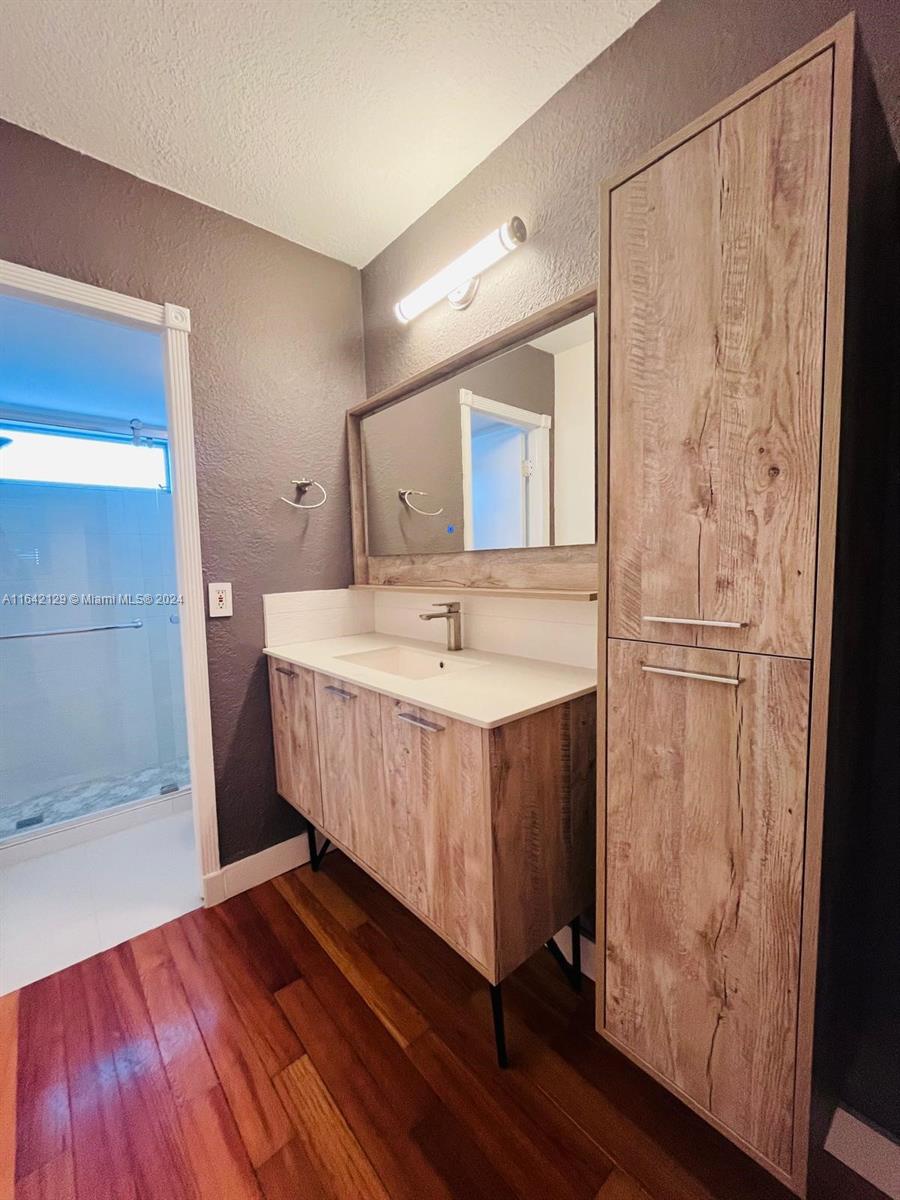 BYRON GARDENS CONDO - Residential Lease