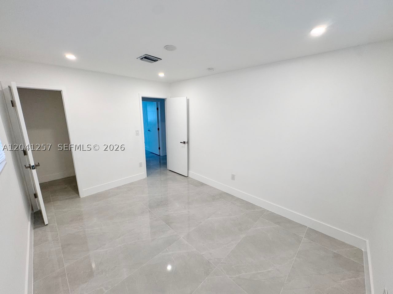 IVES ESTATES SEC 1 - Residential