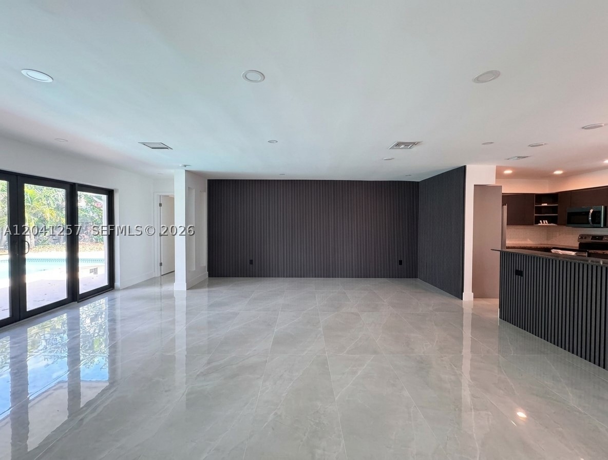 IVES ESTATES SEC 1 - Residential