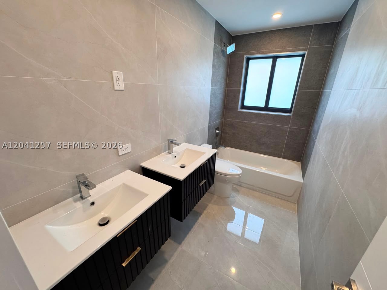 IVES ESTATES SEC 1 - Residential