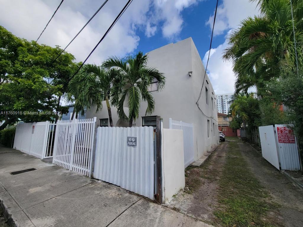 CITY OF MIAMI SOUTH - Residential Lease