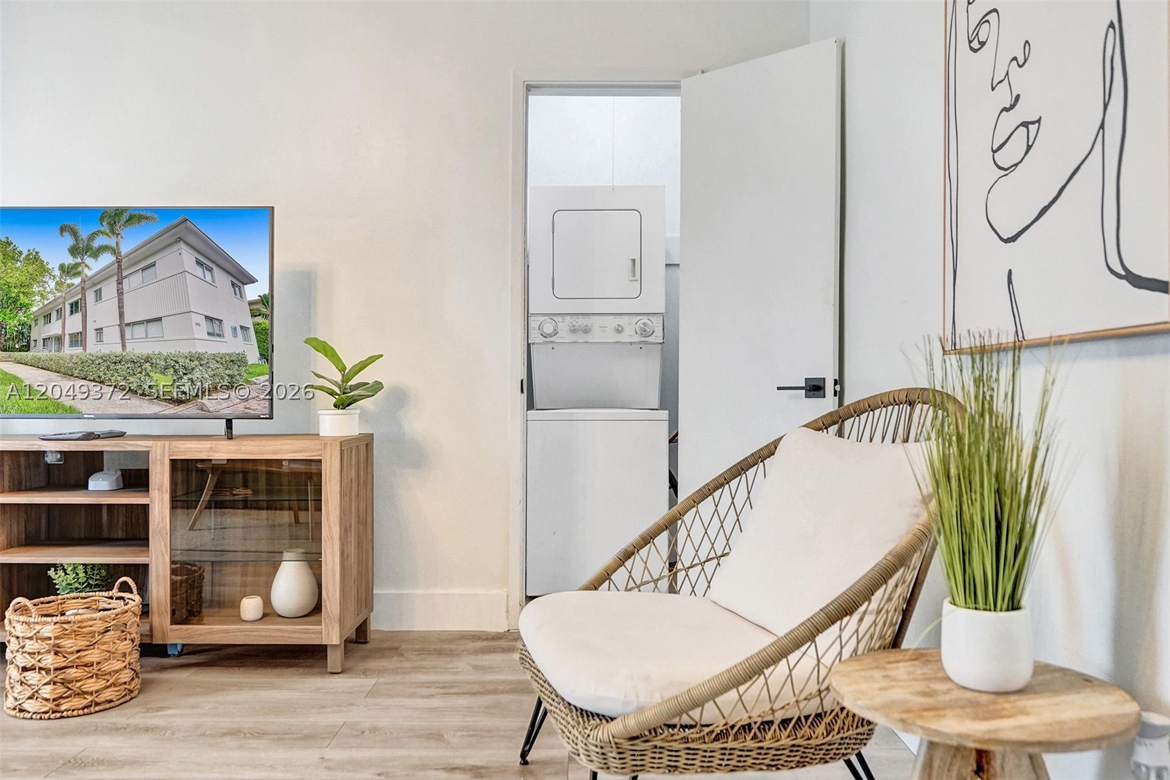 ALTON BEACH BAY FRONT - Residential Lease
