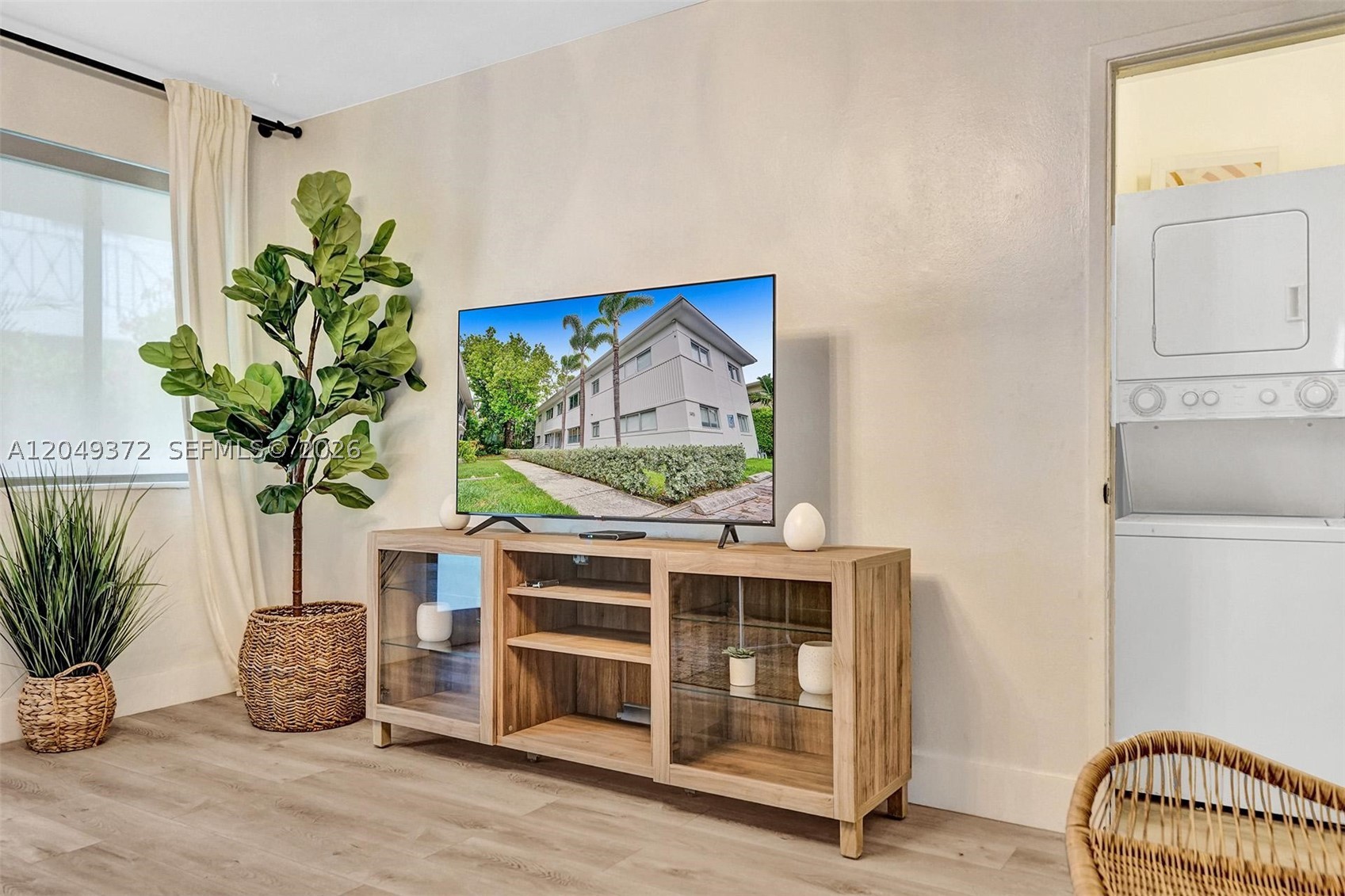 ALTON BEACH BAY FRONT - Residential Lease