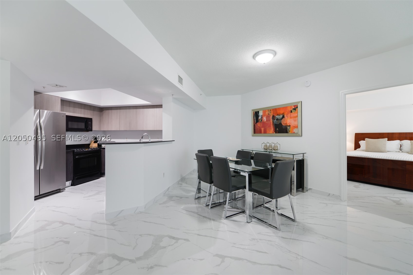 LA PERLA CONDO - Residential Lease