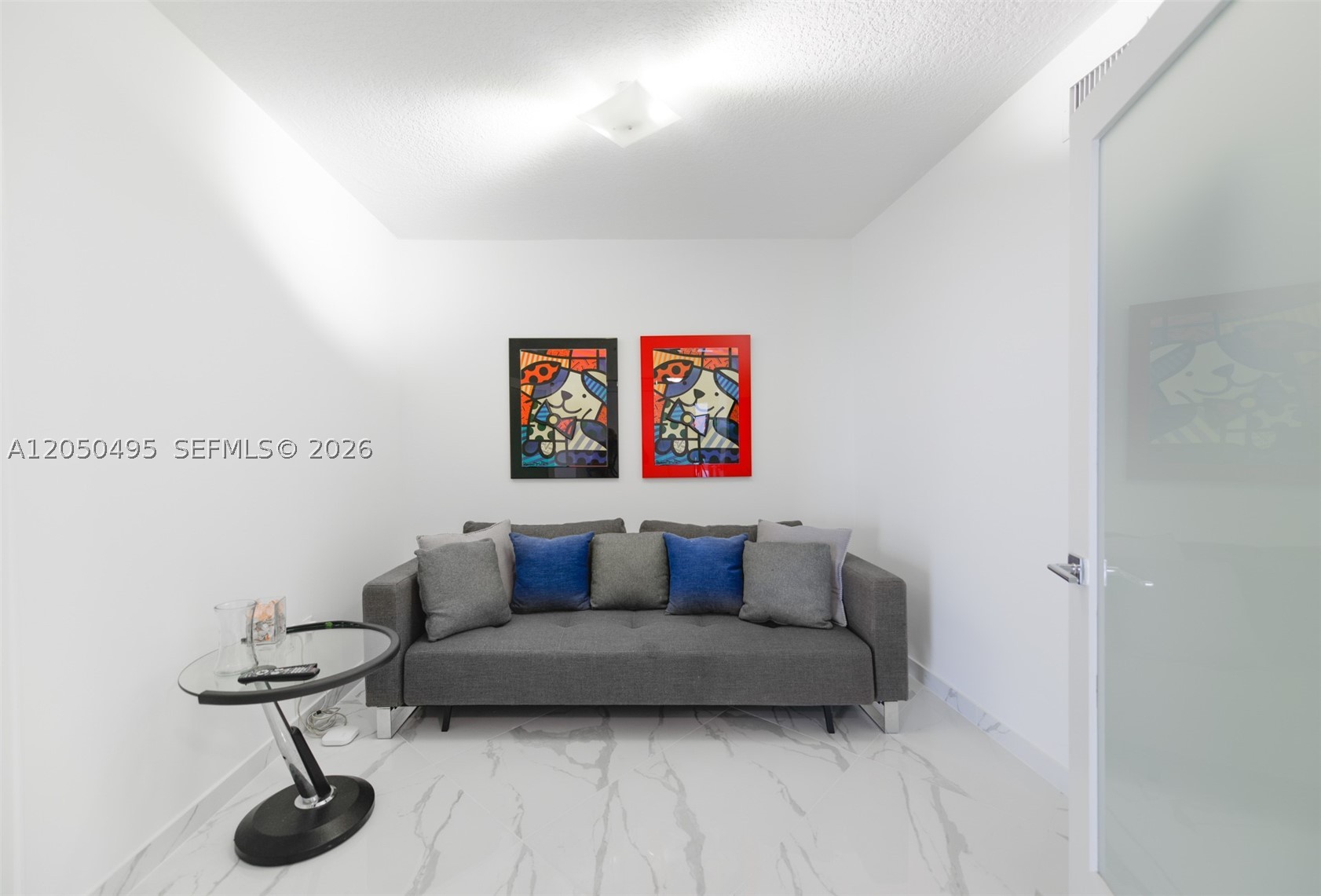 LA PERLA CONDO - Residential Lease