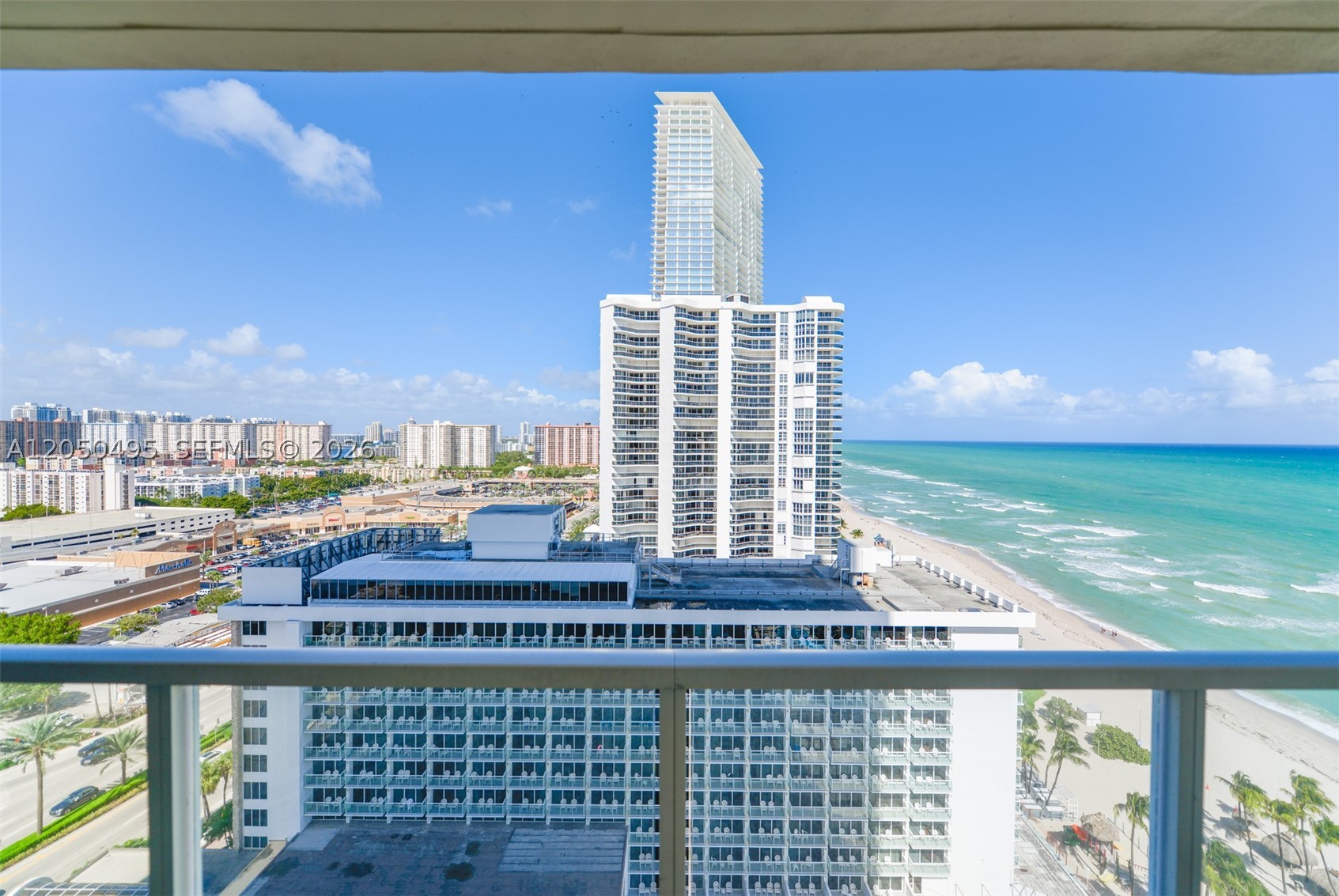 LA PERLA CONDO - Residential Lease