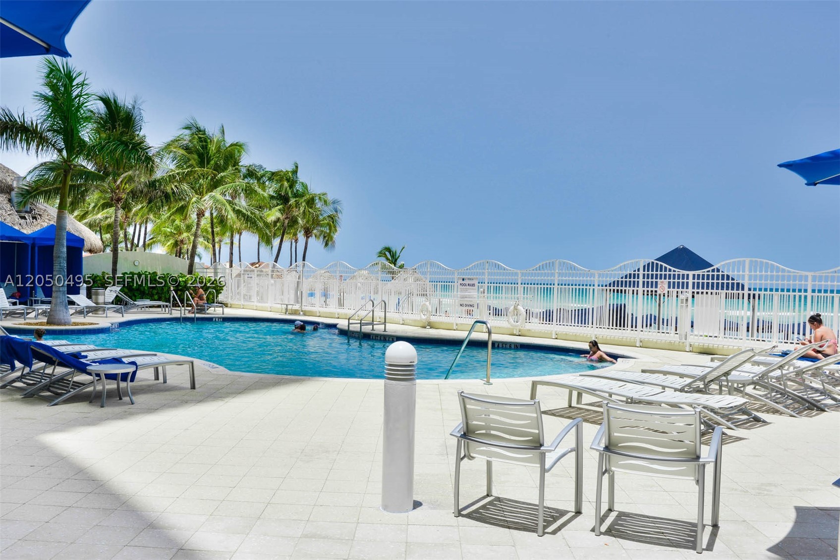 LA PERLA CONDO - Residential Lease