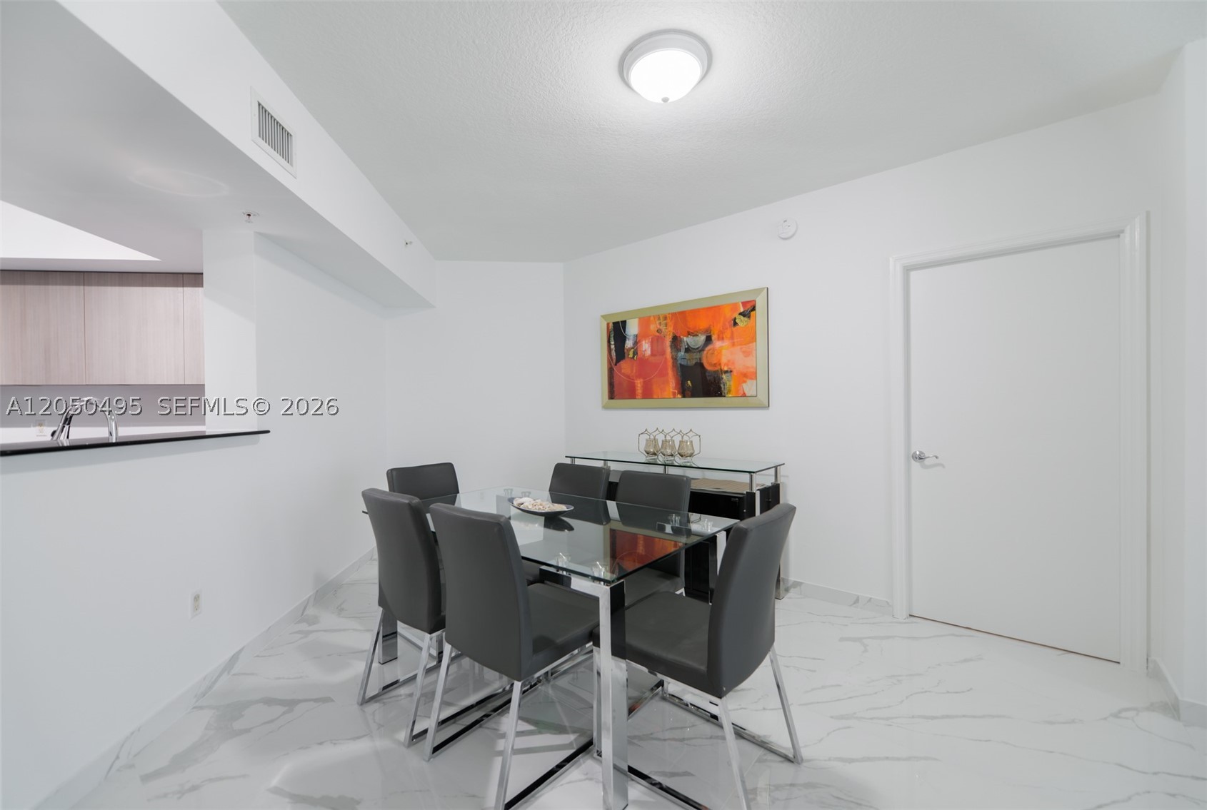 LA PERLA CONDO - Residential Lease