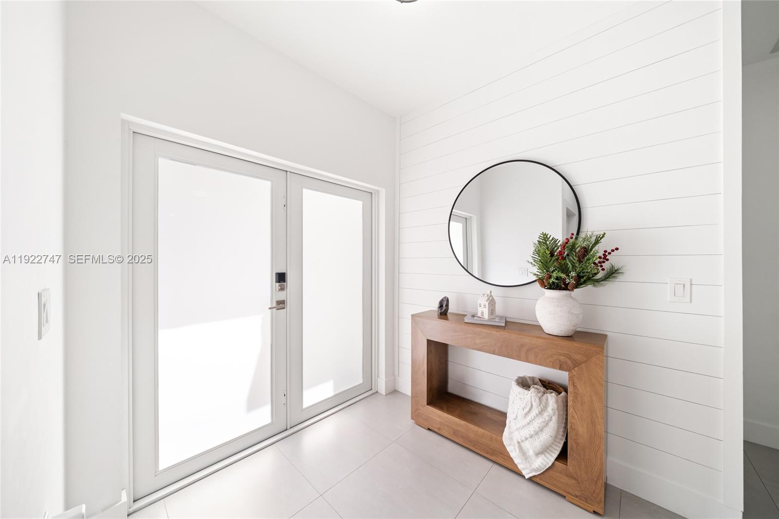 KINGS COURT - Residential