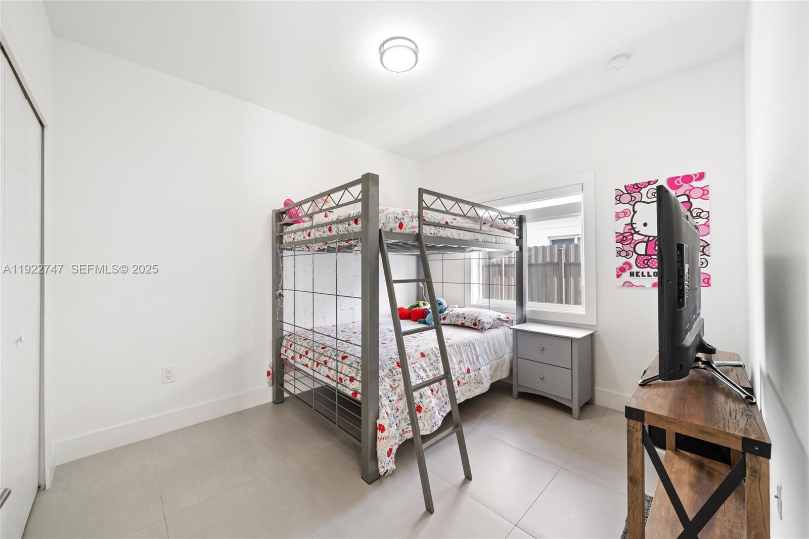 KINGS COURT - Residential