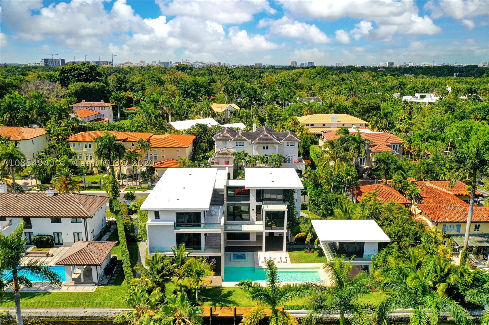 ENTRADA - Residential