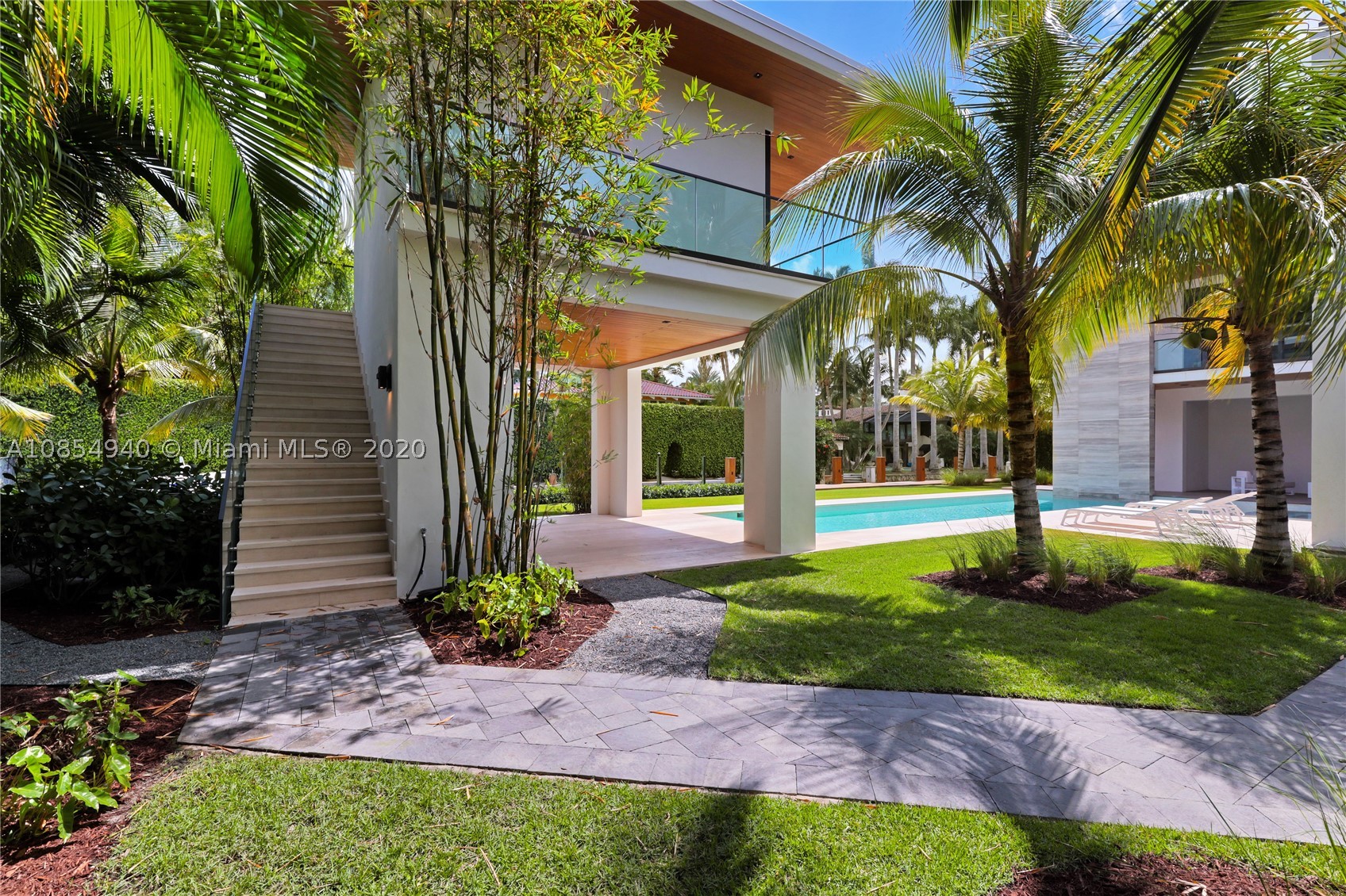 ENTRADA - Residential